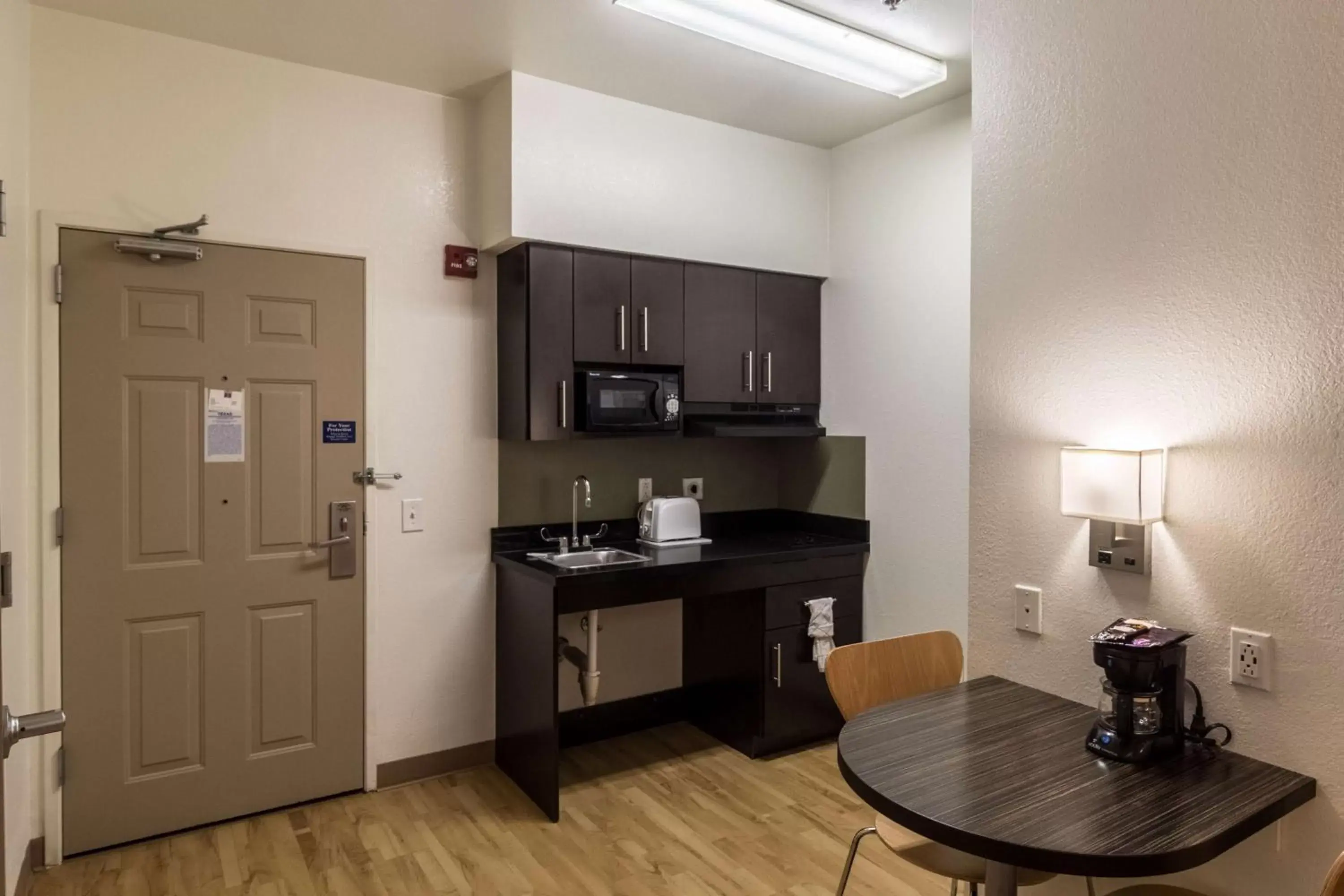 Photo of the whole room in Studio 6-Mcallen, TX Photo of the whole room in Studio 6-Mcallen, TX