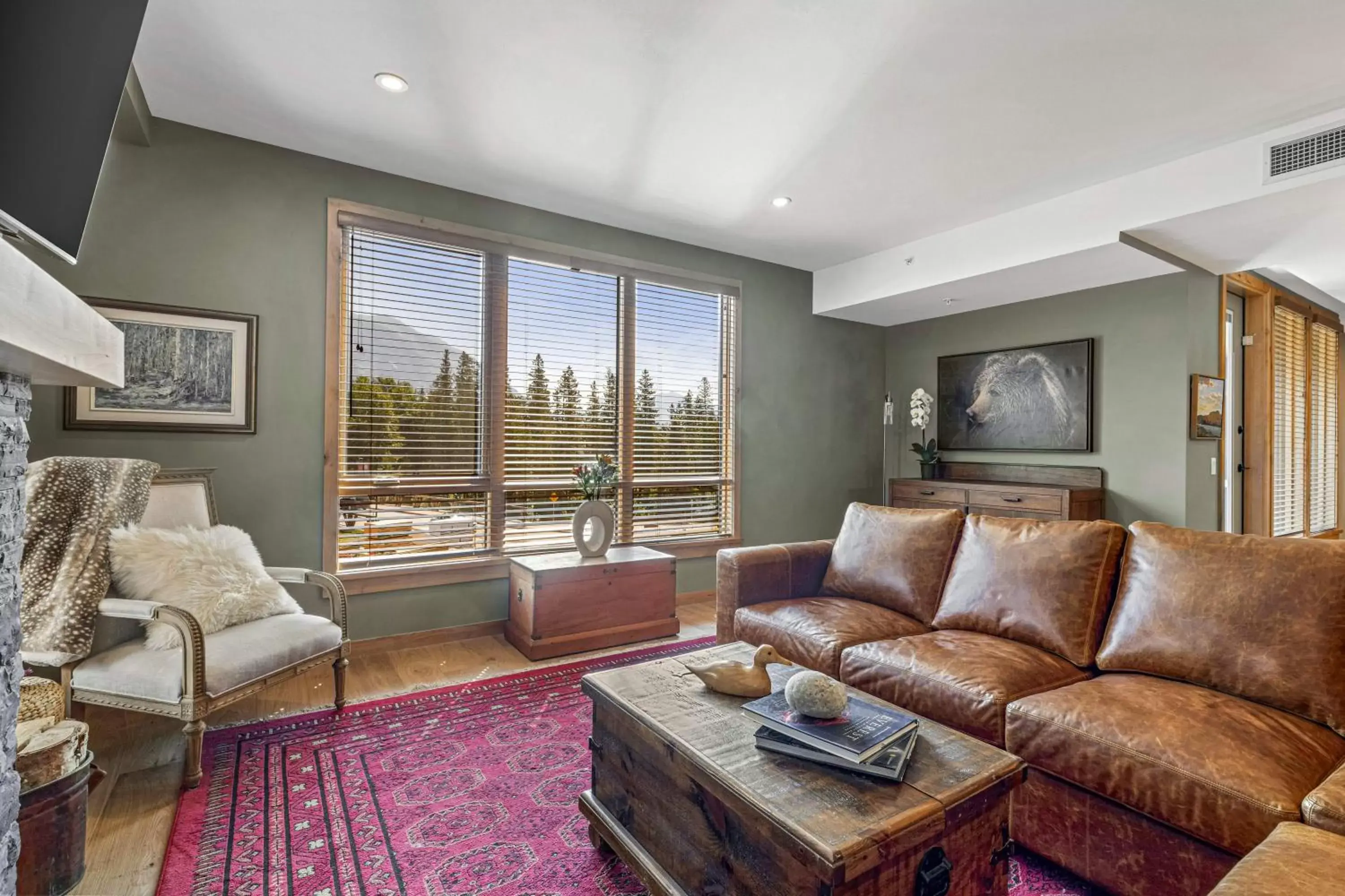 Living room, Seating Area in Tamarack Lodge by Spring Creek Vacations