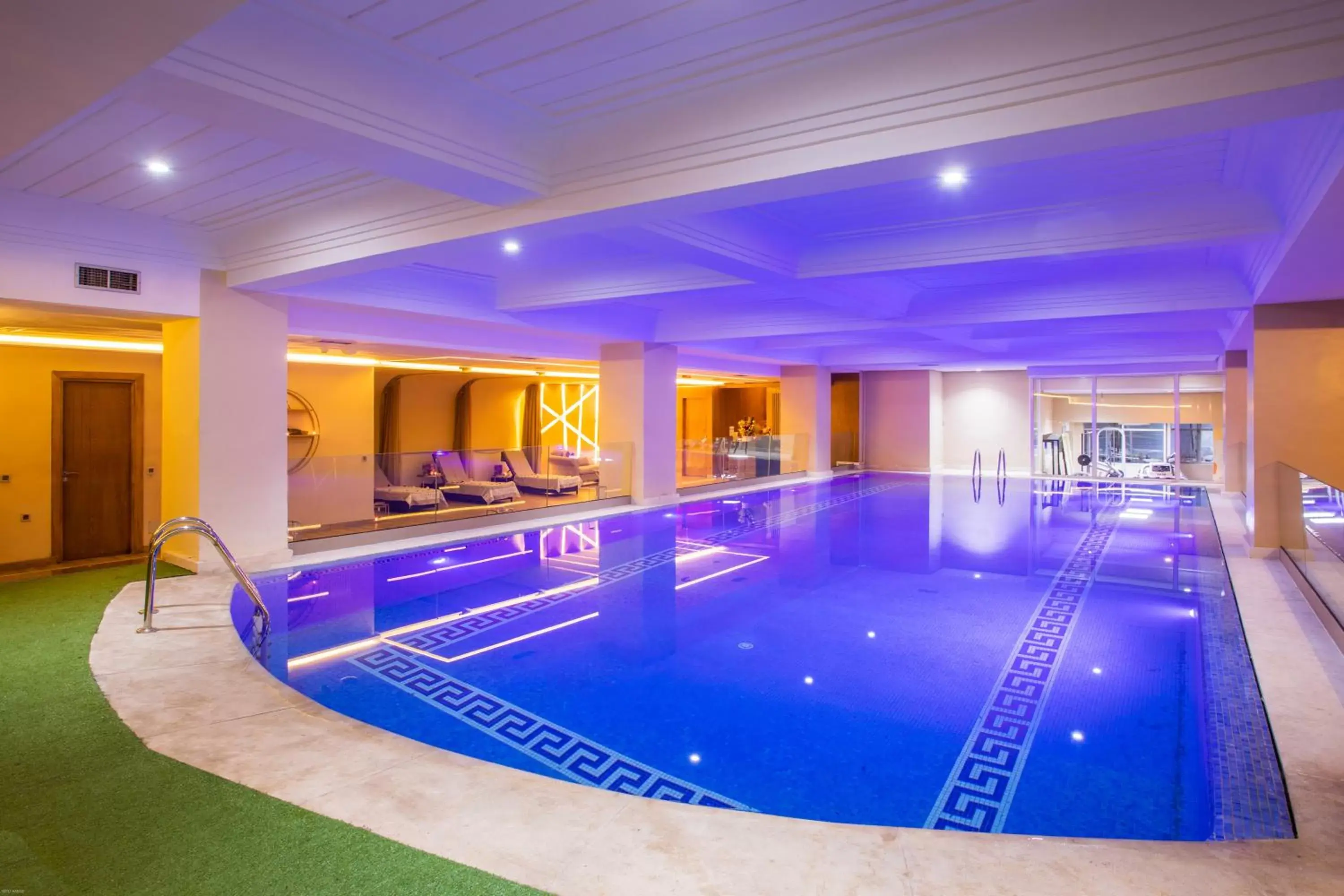 Spa and wellness centre/facilities, Swimming Pool in Le Zenith Hotel & Spa