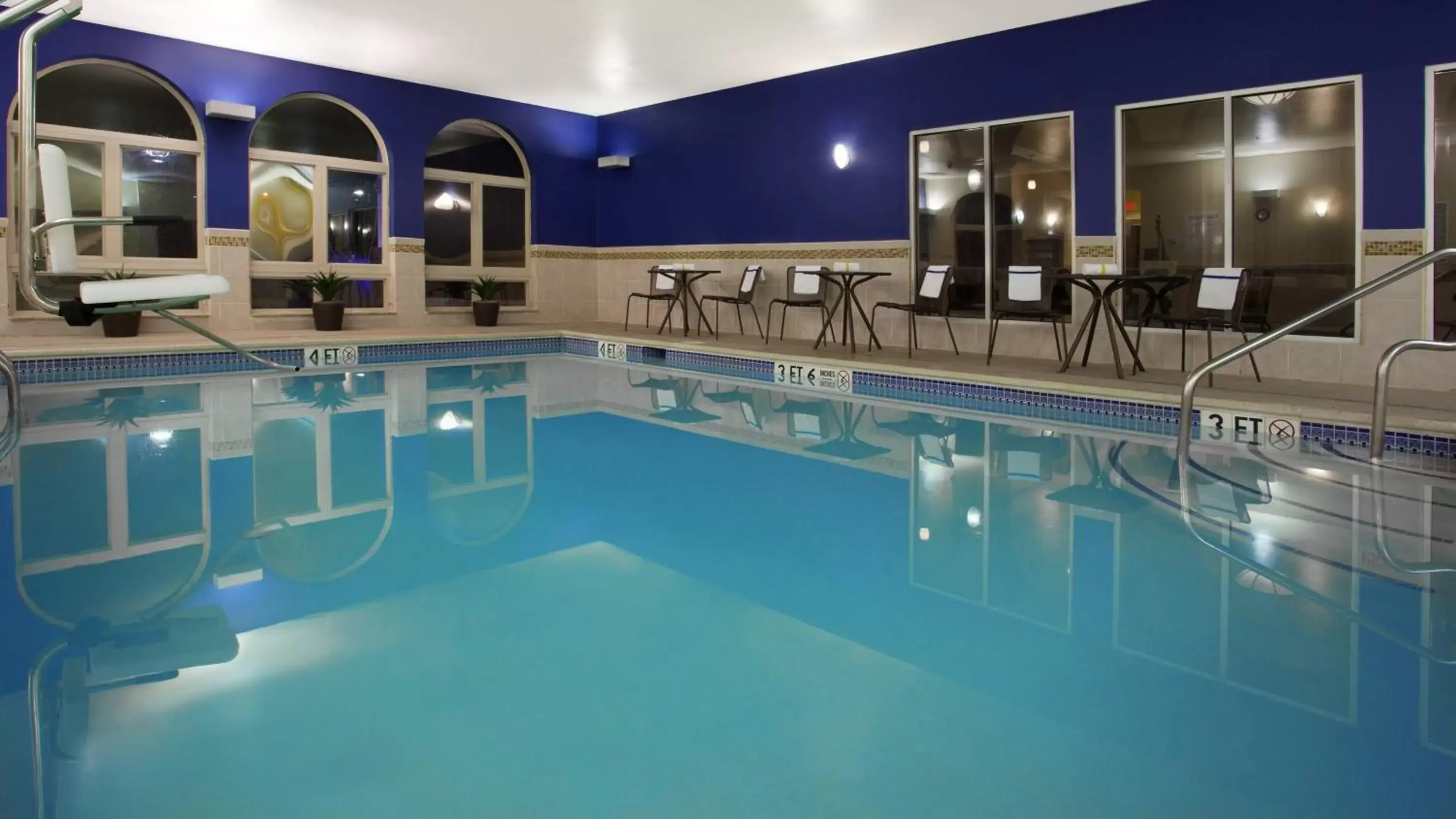 Swimming Pool in Holiday Inn Express and Suites Allentown West, an IHG Hotel