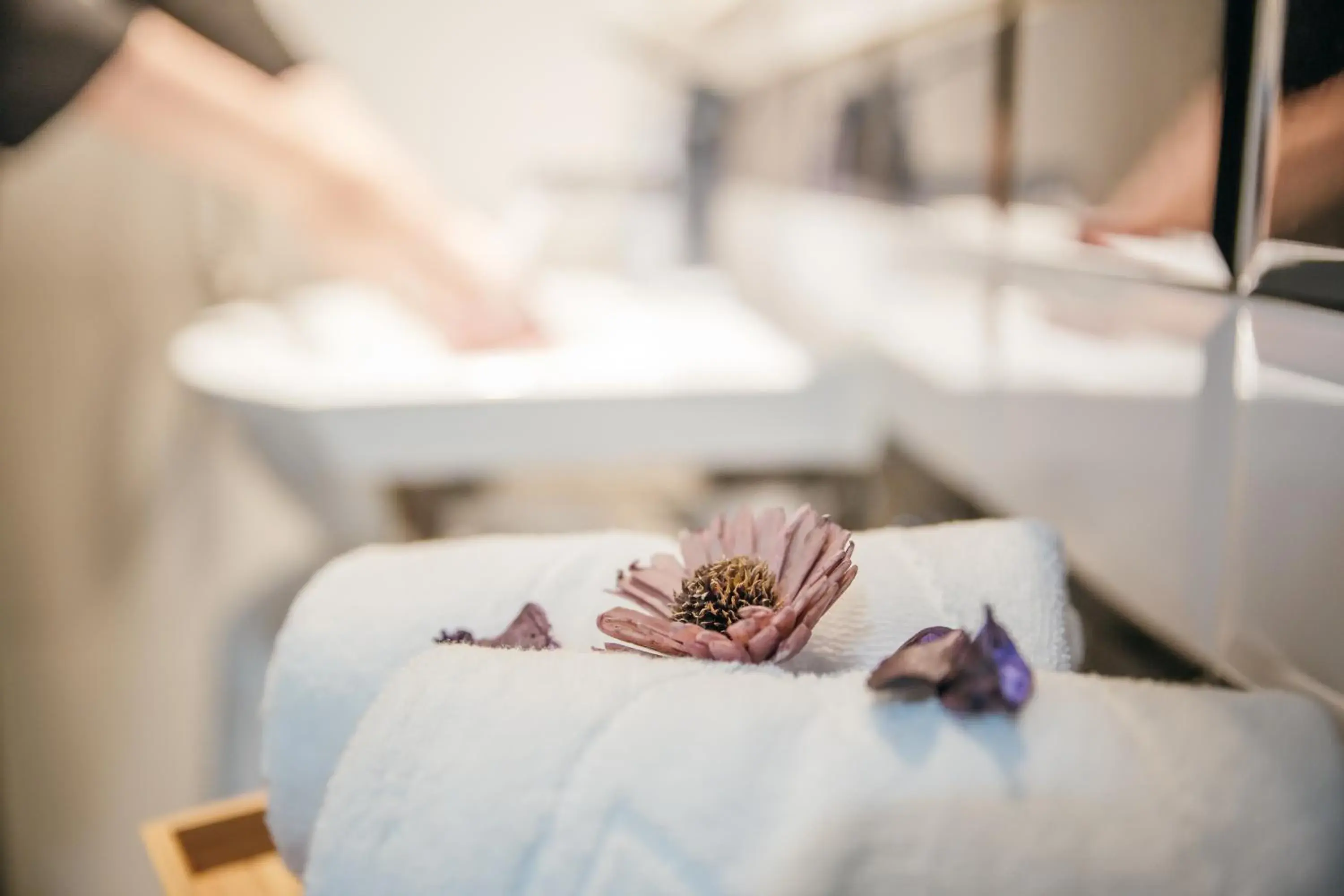 Bathroom, Bed in Muzik Hotel - Ximending Xining Branch