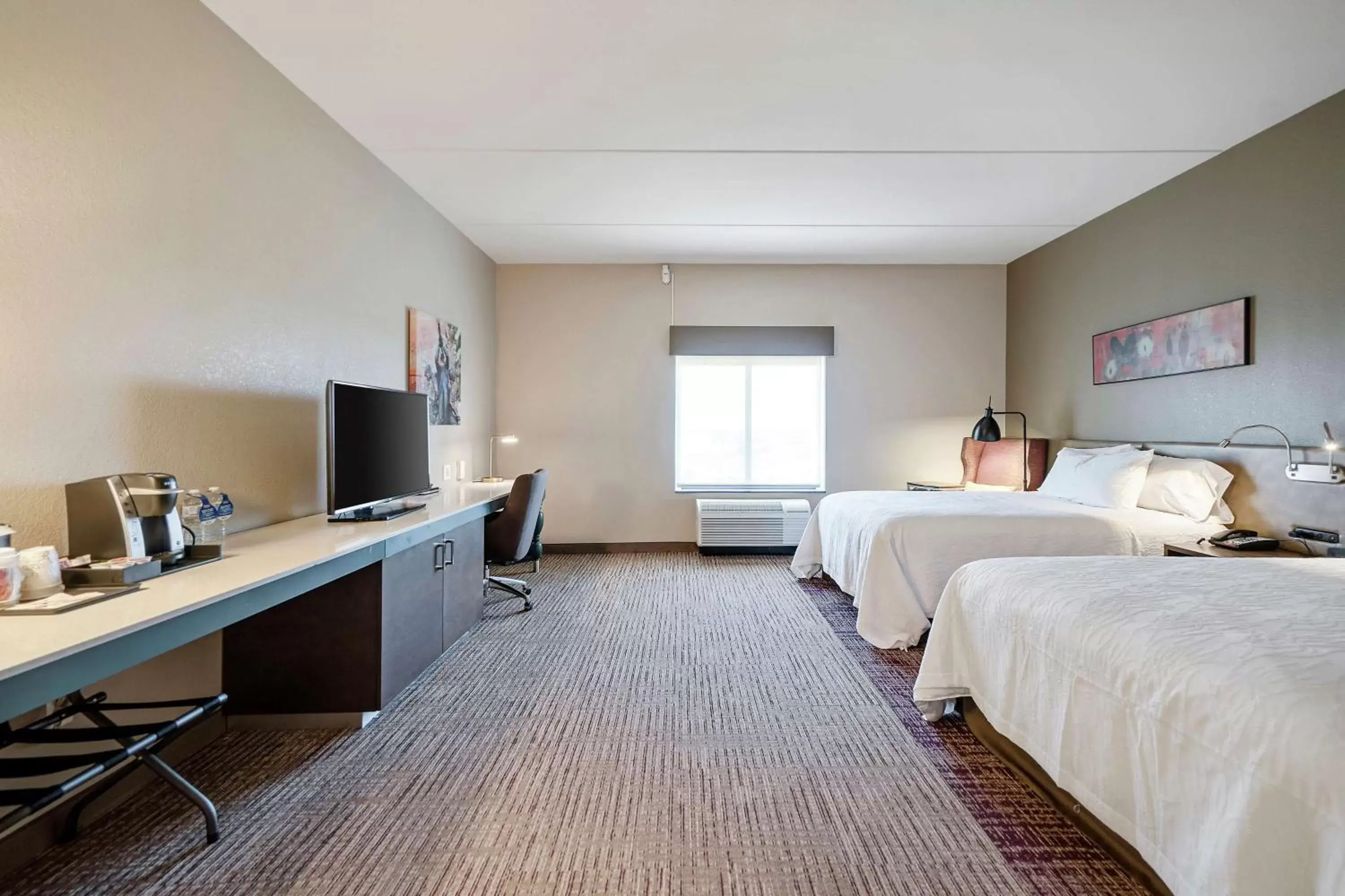 Bedroom in Hilton Garden Inn Edmond/Oklahoma City North