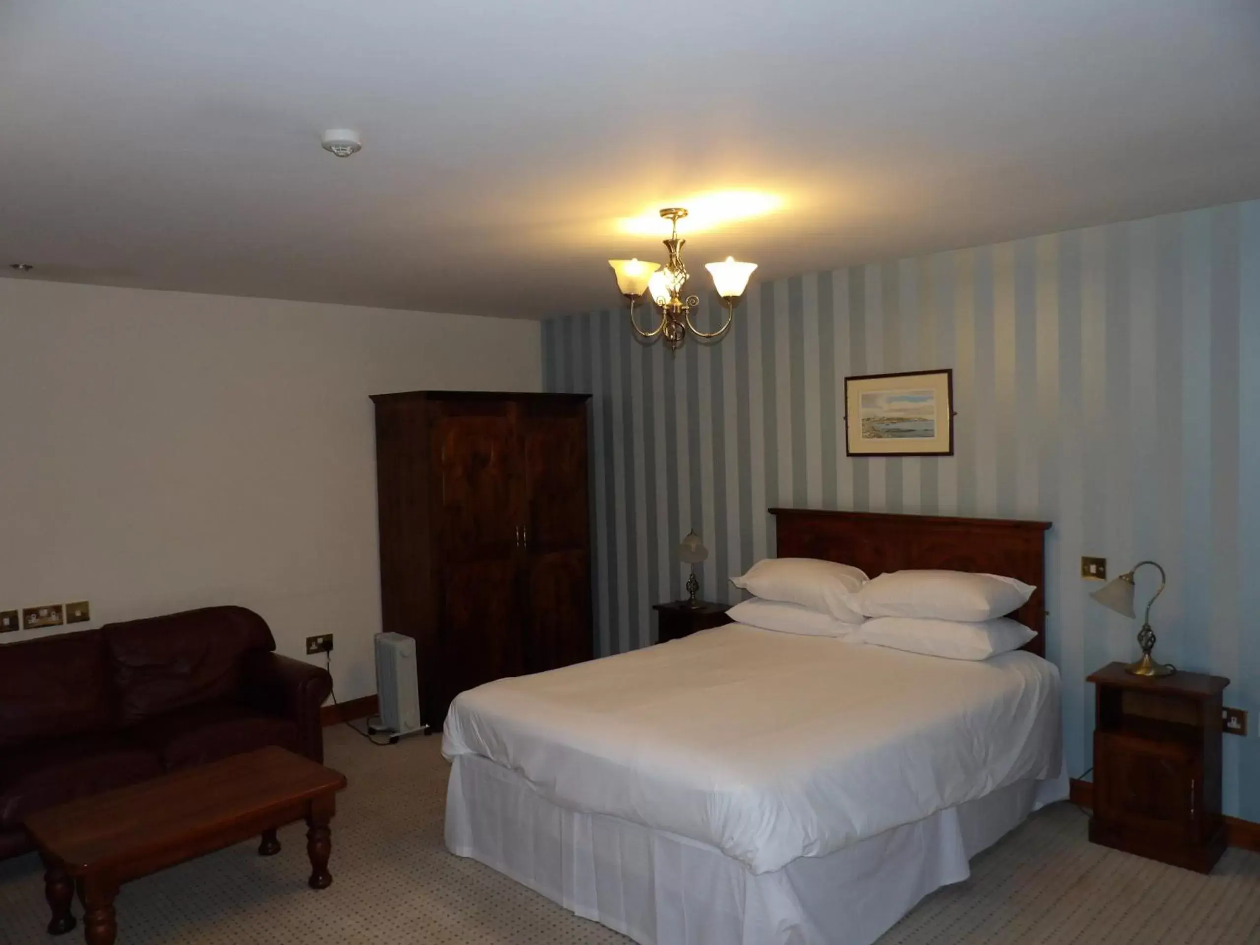 Superior Double Room in The Bull Hotel