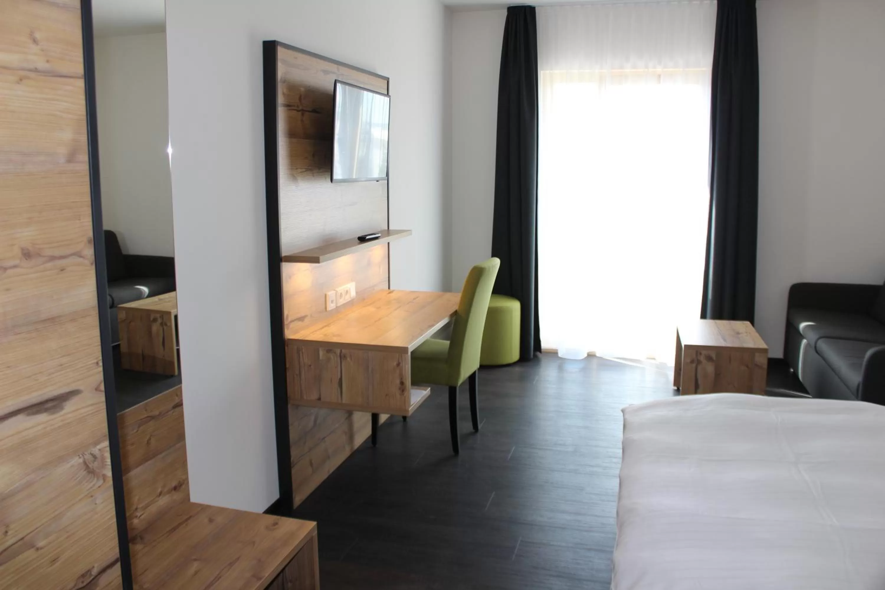 Decorative detail, Bed in Alb Inn - Hotel & Apartments