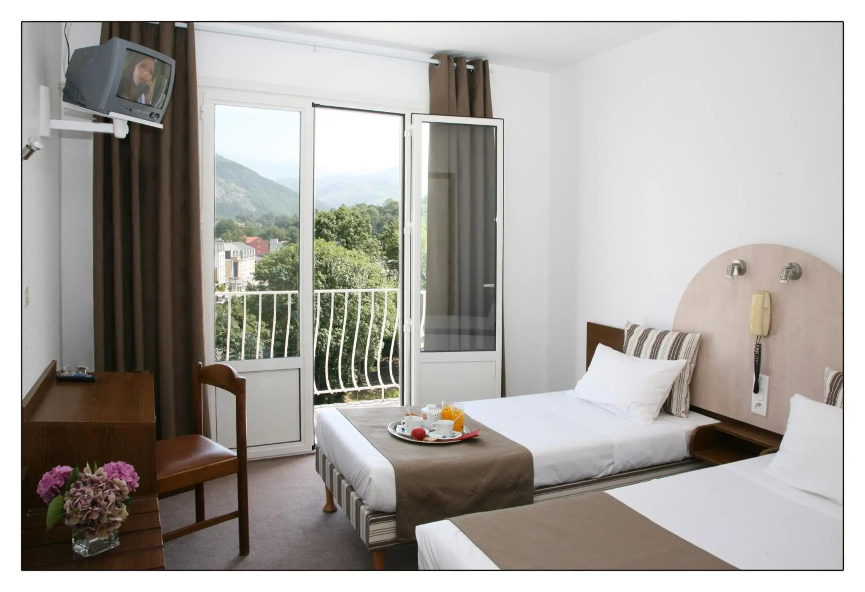 Photo of the whole room, Bed in Adonis Lourdes - Notre Dame de la Sarte Photo of the whole room, Bed in Adonis Lourdes - Notre Dame de la Sarte