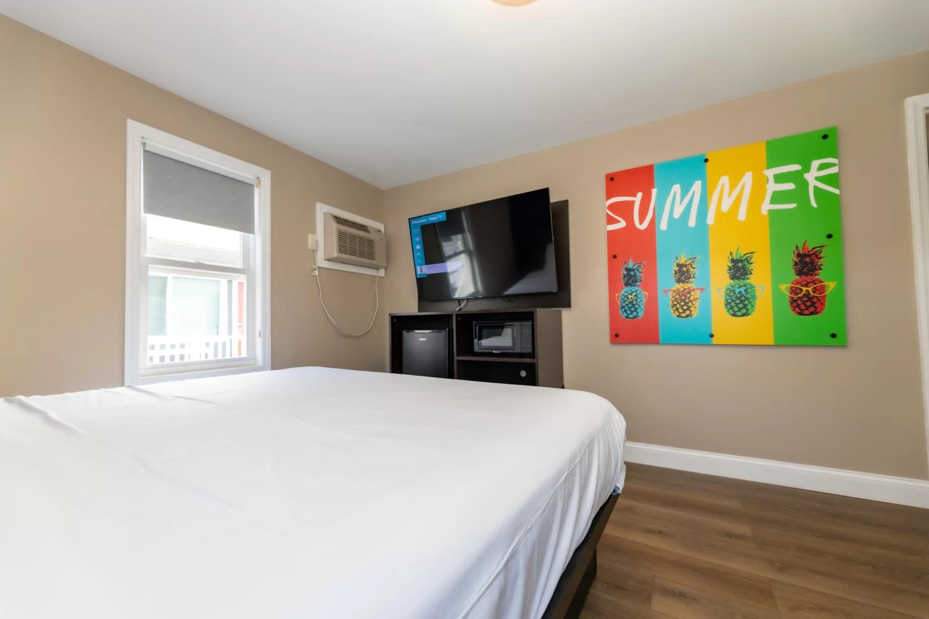 Bedroom, Bed in Seaside Sands Inn