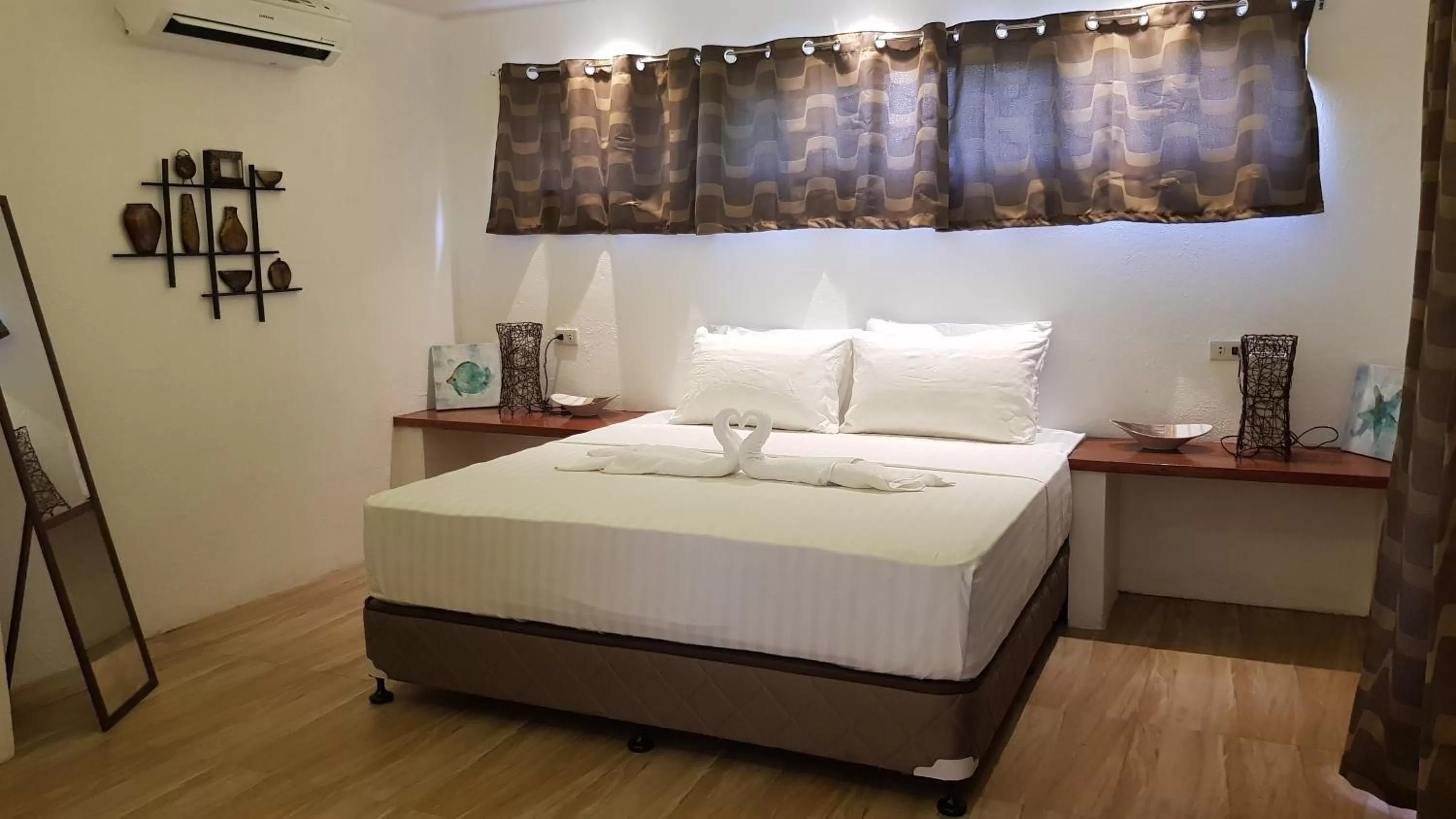 Bedroom, Bed in Scent of Green Papaya