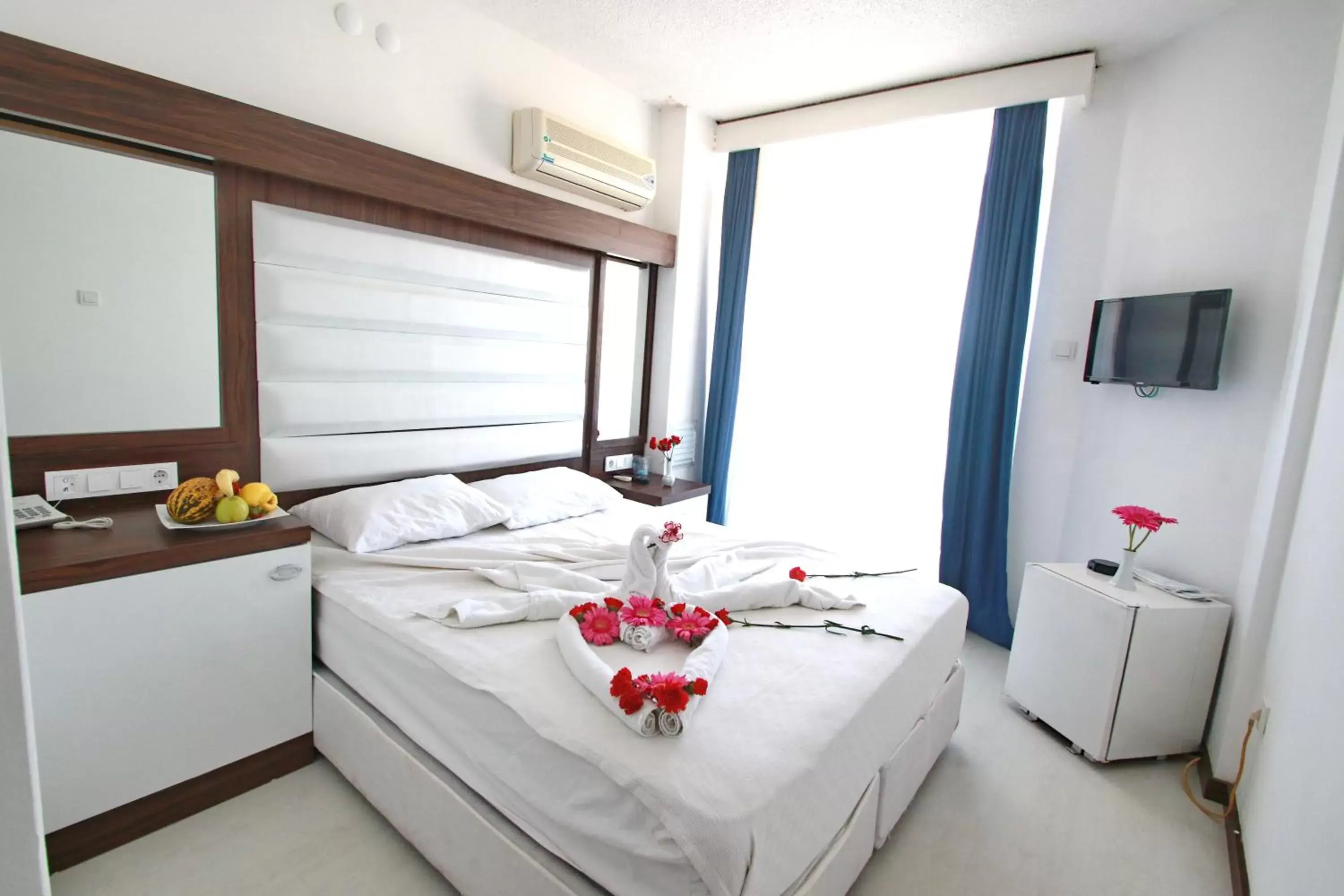 Bedroom, Bed in Asena Hotel