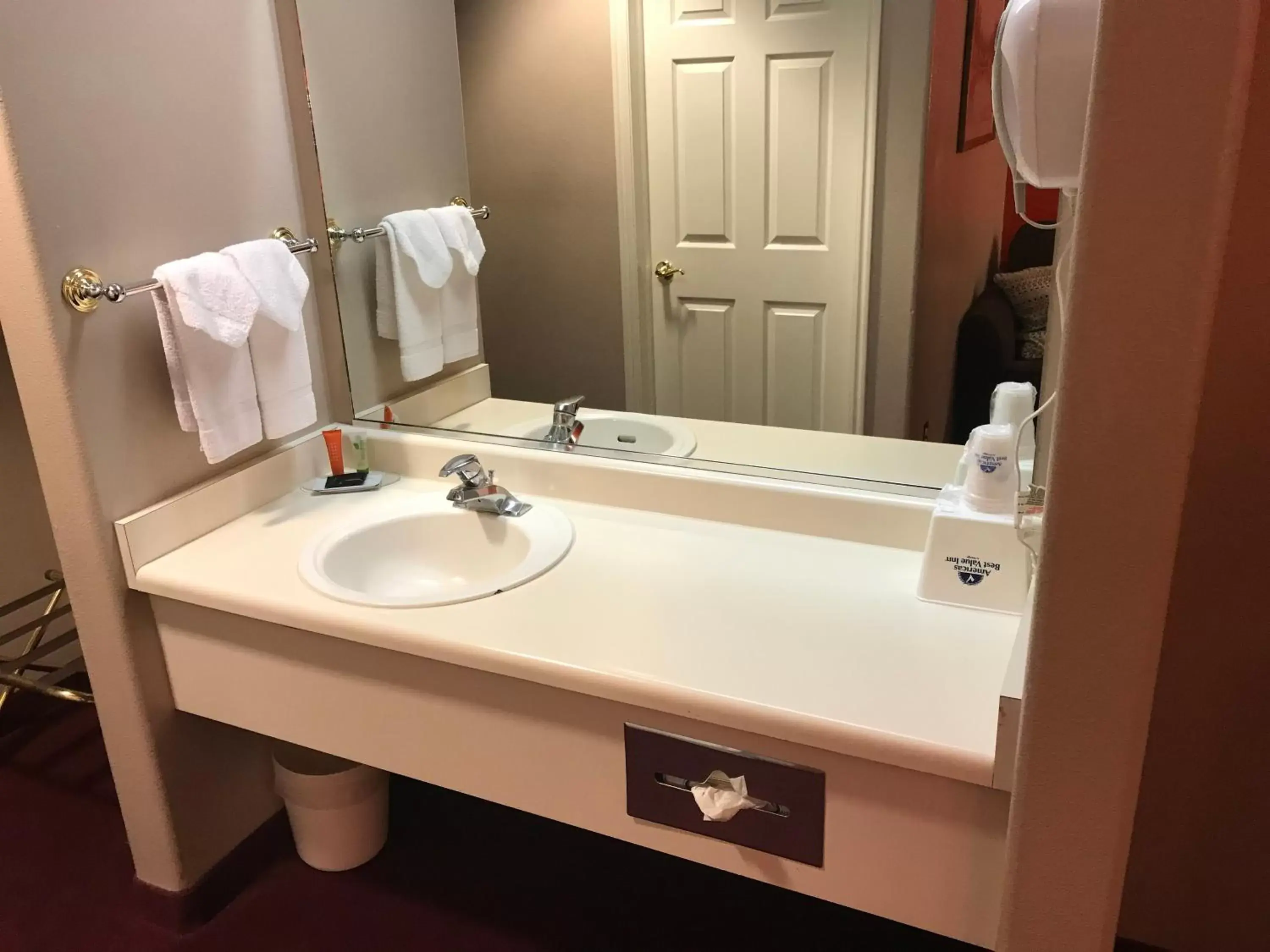 Area and facilities, Bathroom in Americas Best Value Inn Cedar City