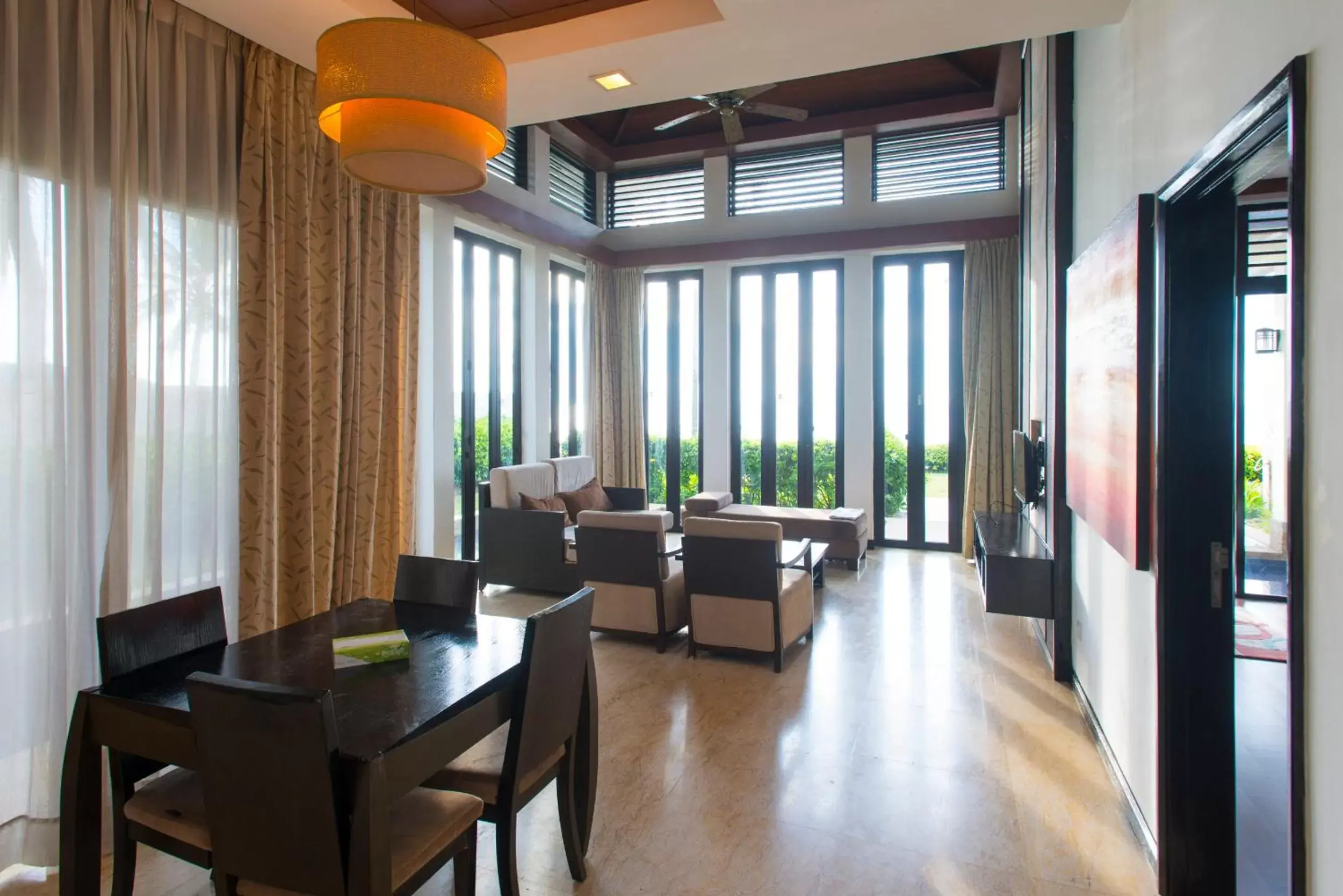 Dining area in Sabah Beach Villas & Suites