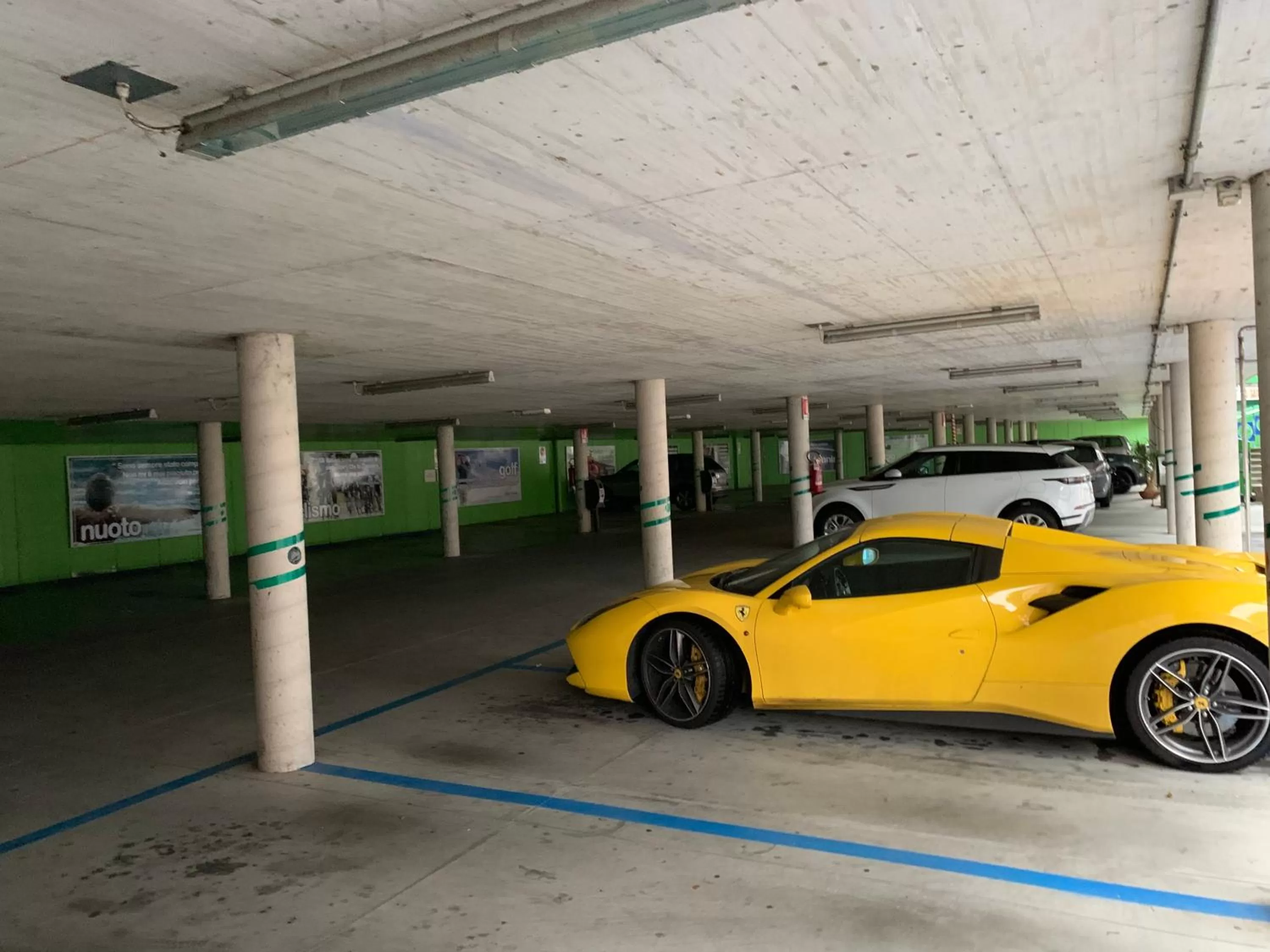 Parking in Bes Hotel Bergamo Ovest