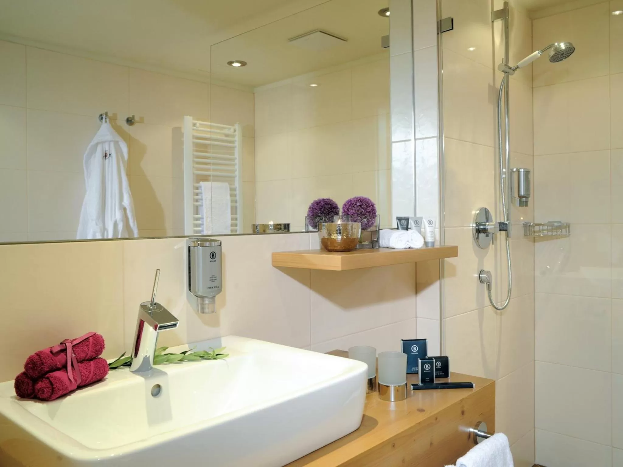 Bathroom in Hotel Fire & Ice Düsseldorf/Neuss