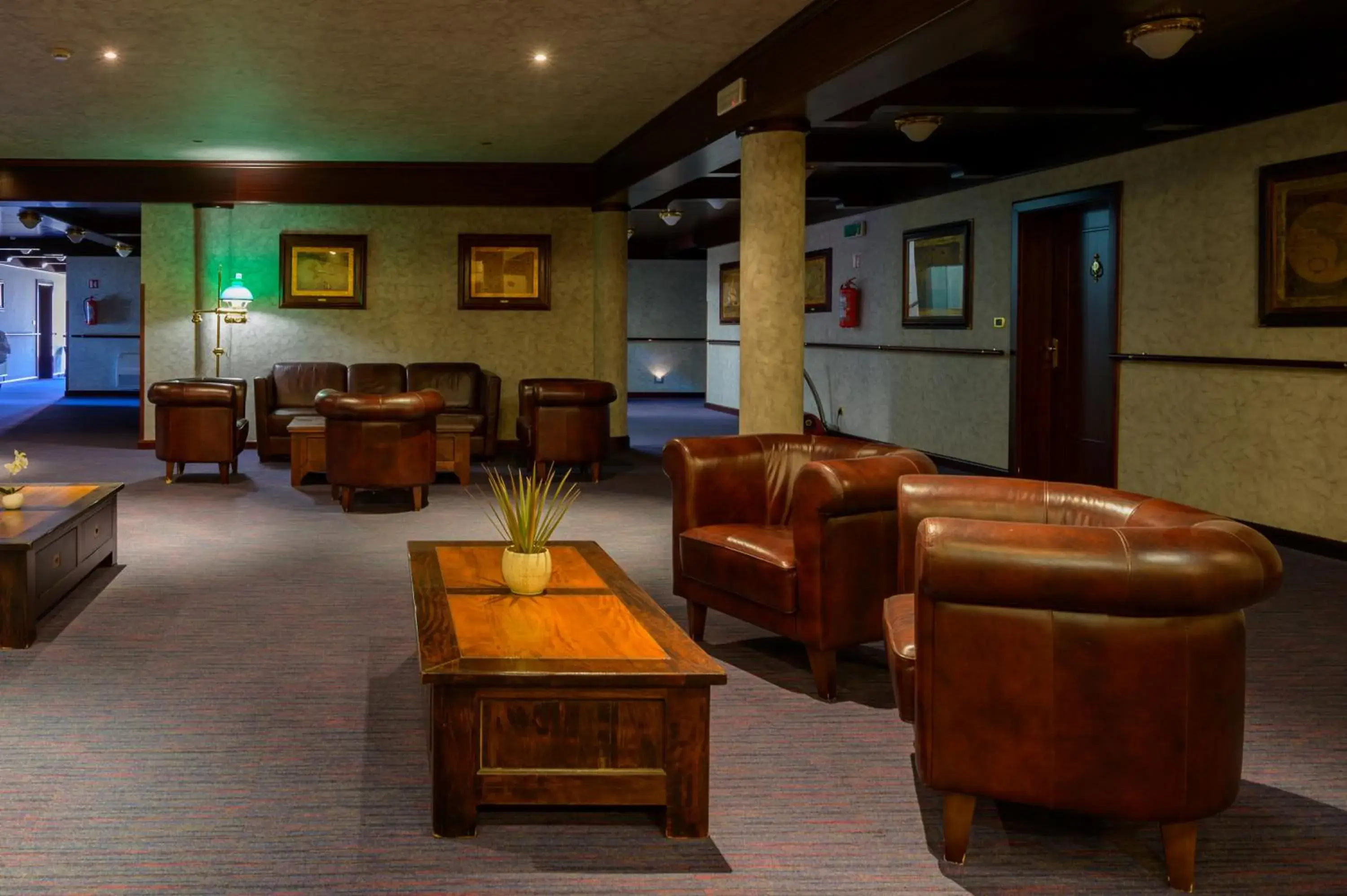 Seating area, Lobby/Reception in Hotel Nautica
