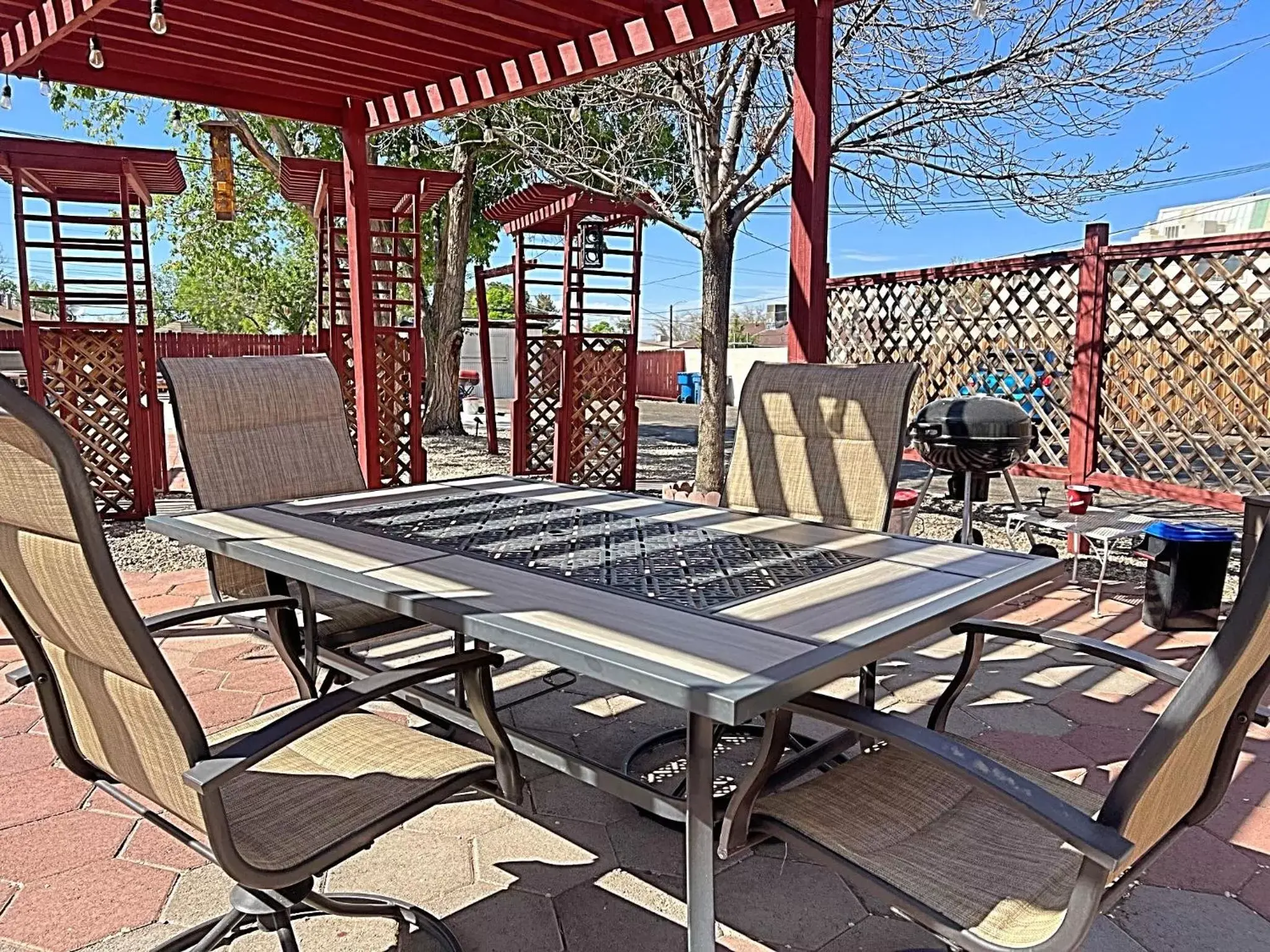 Patio in 1 or 3 Bedroom Apartment with Full Kitchen