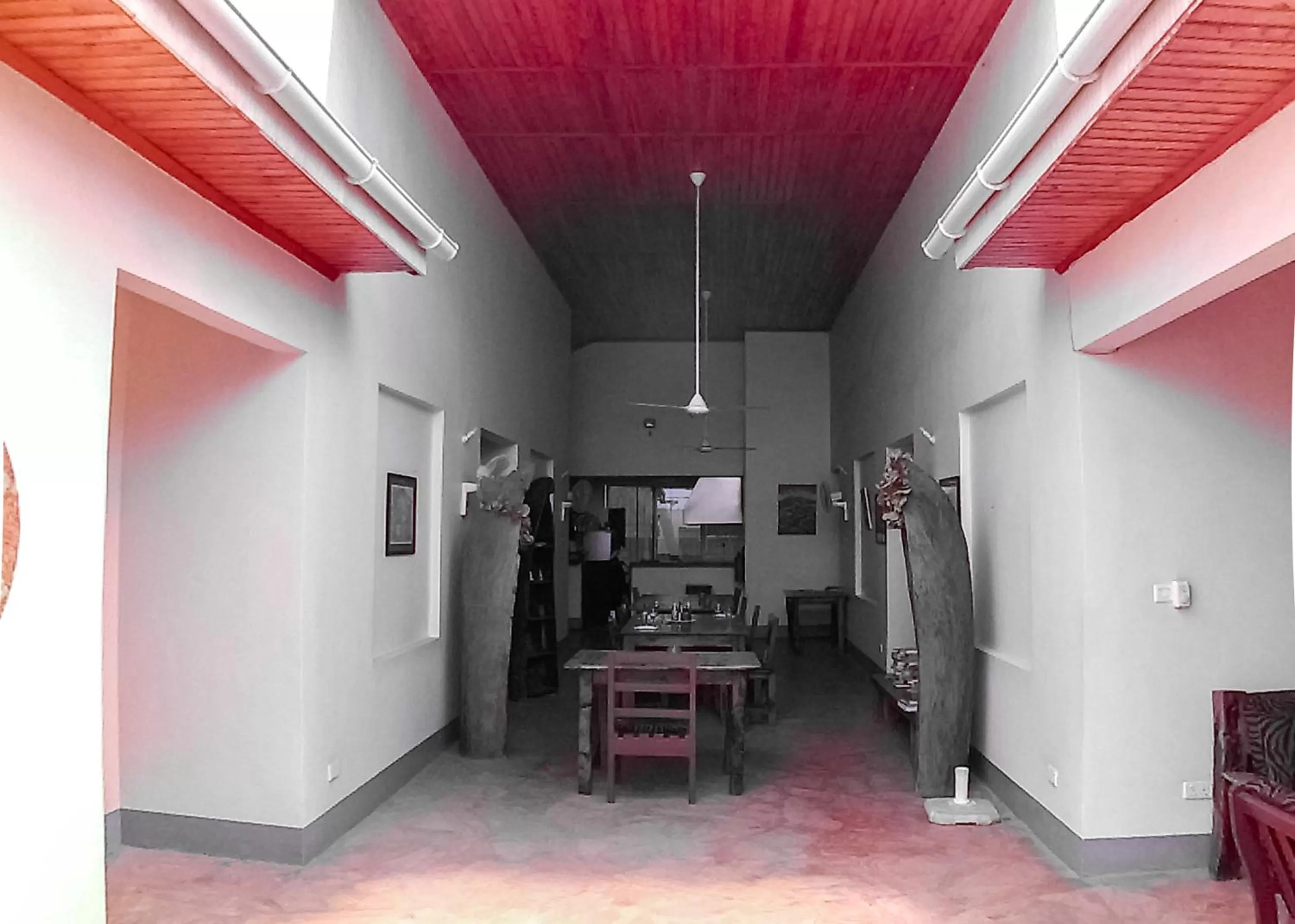 Restaurant/places to eat in Triniti Airport Hotel