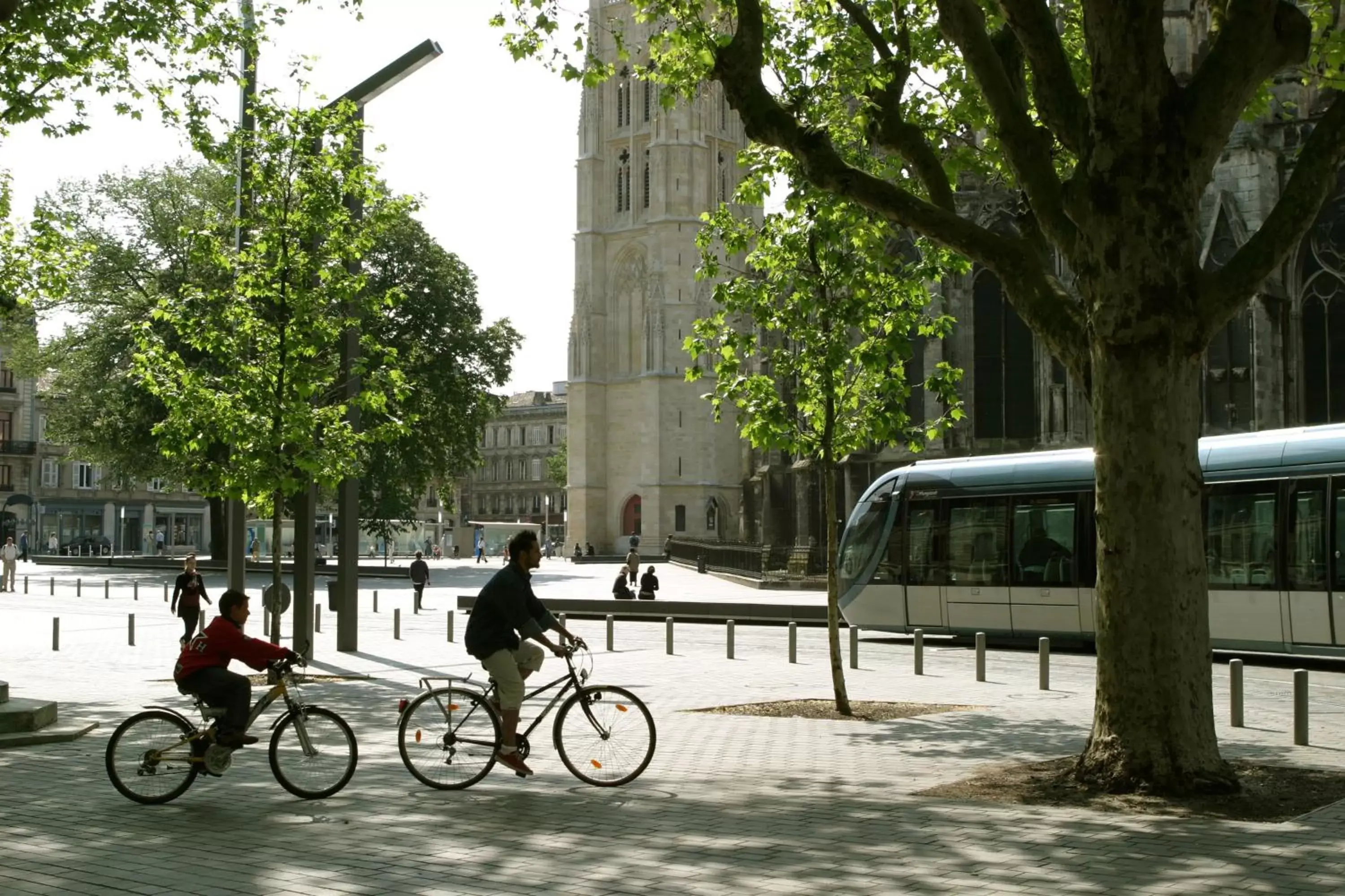 Area and facilities, Biking in Novotel Bordeaux Centre Ville
