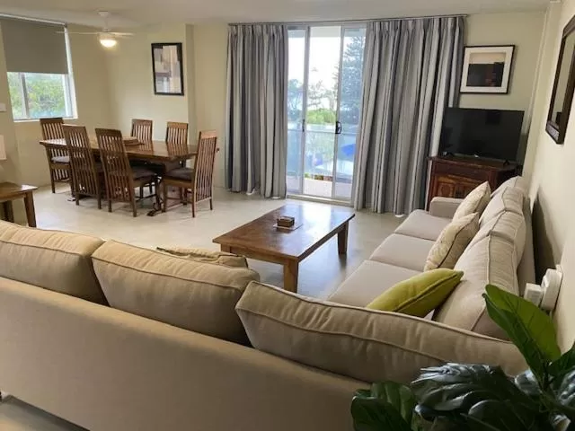 Tradewinds Apartments