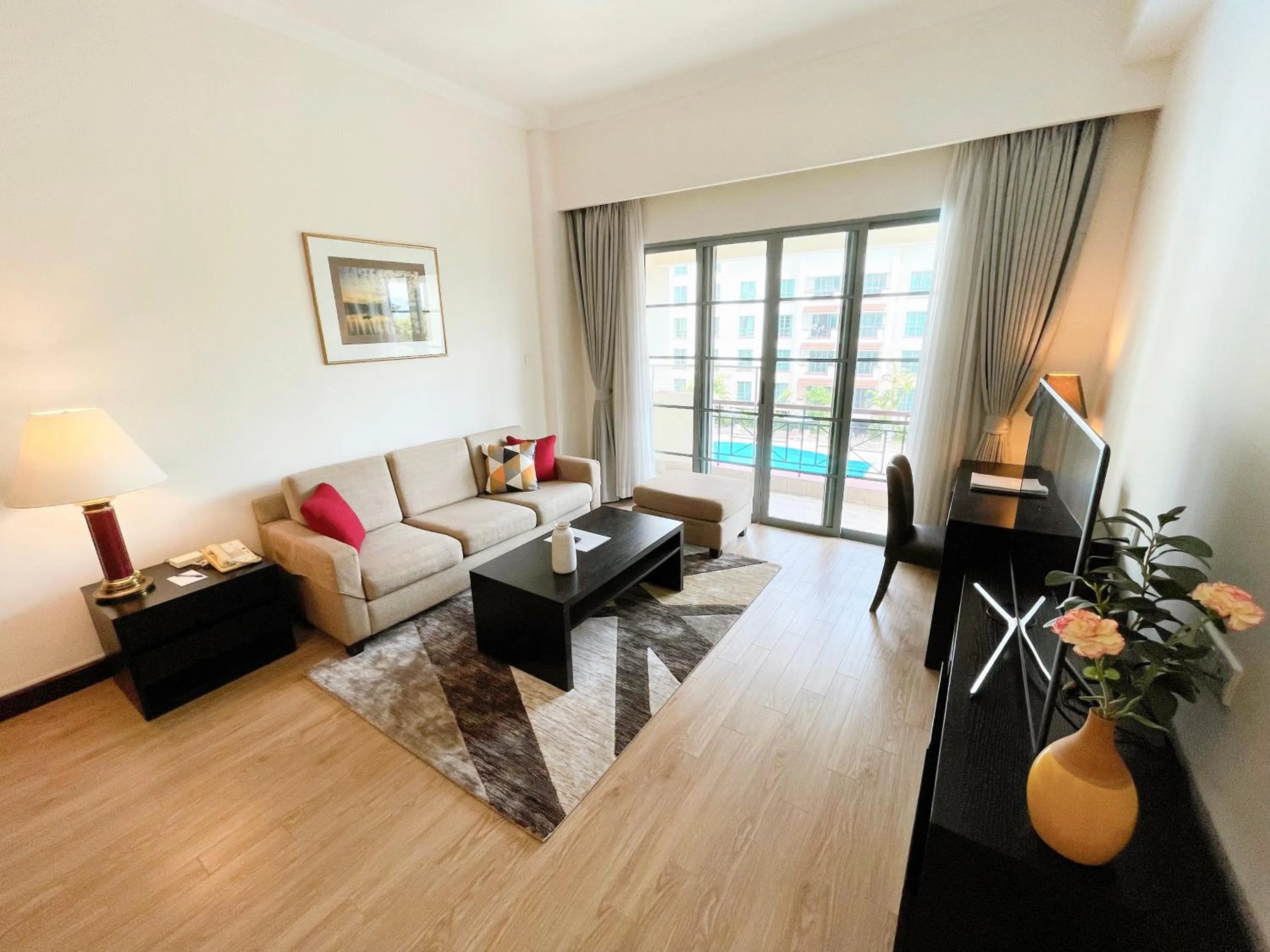 Living room in Diamond Westlake Suites