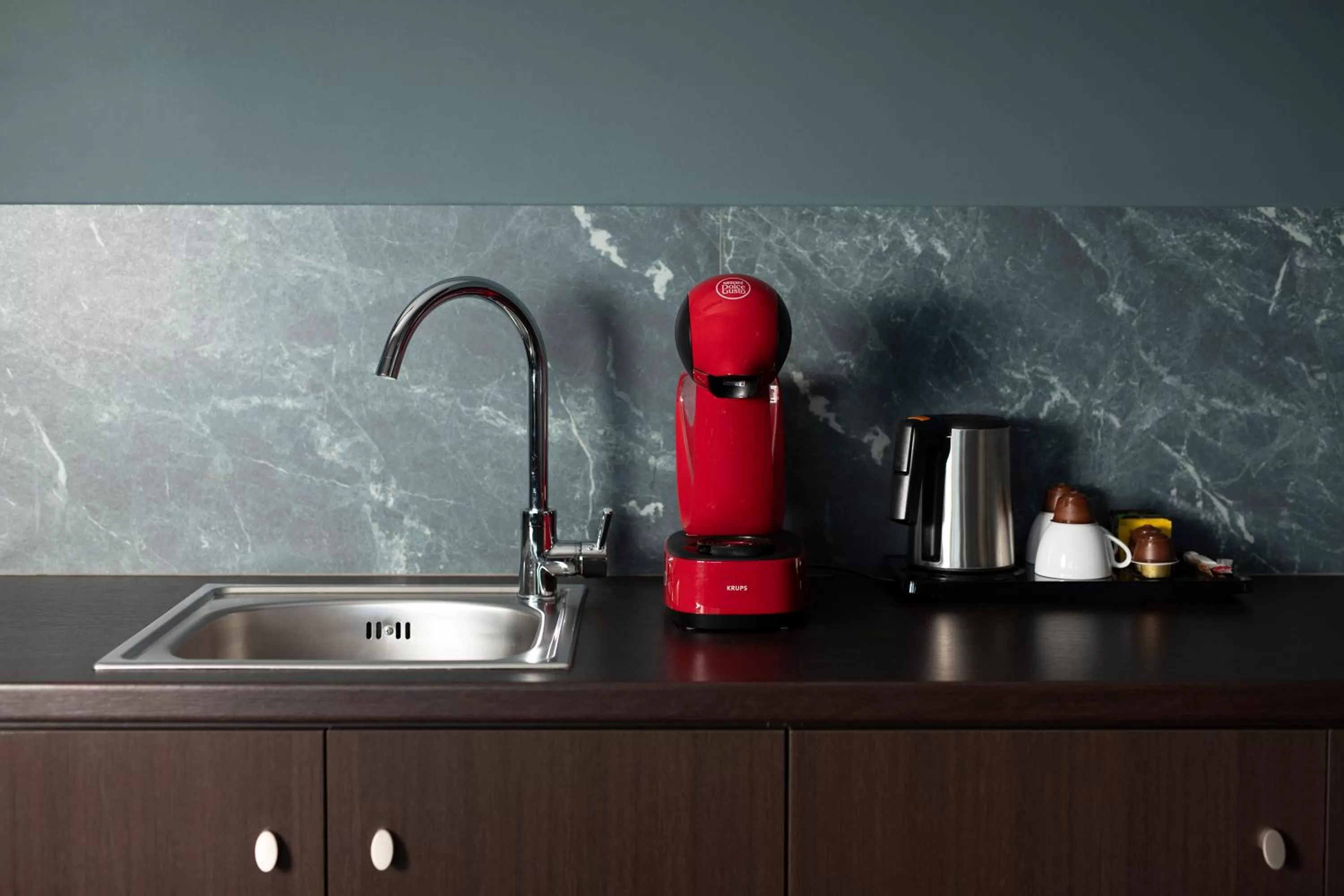 Coffee/tea facilities in Athens21