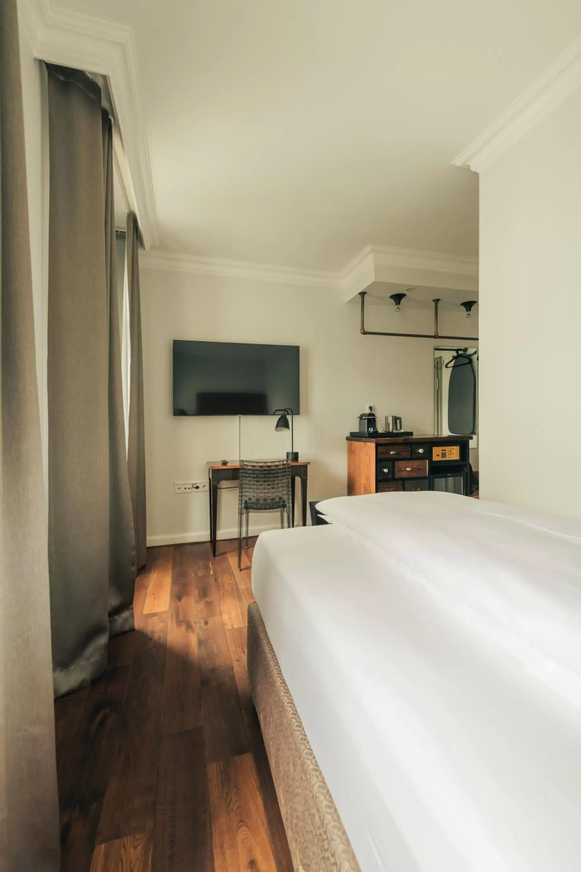 TV and multimedia, Bed in Bob W Mitte TV and multimedia, Bed in Bob W Mitte