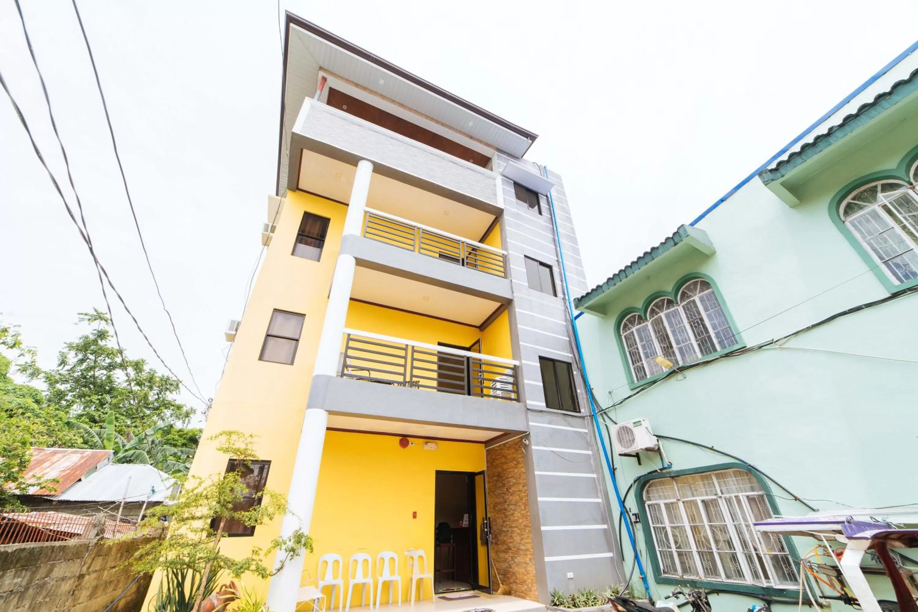 Property building in RedDoorz @ D Maagma Street