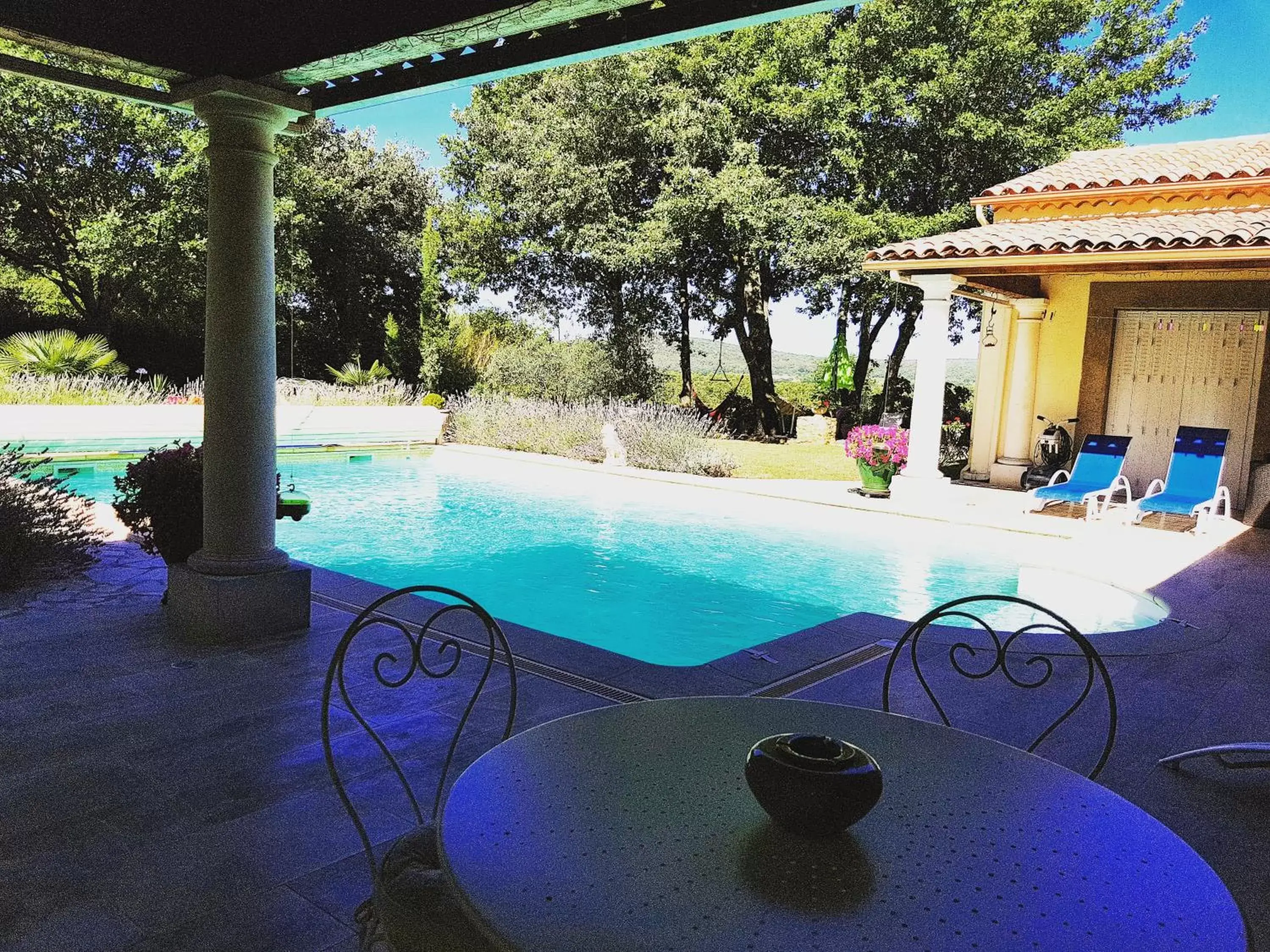 Balcony/Terrace, Swimming Pool in Chambre d'Hôte Couguiolet - avec piscine