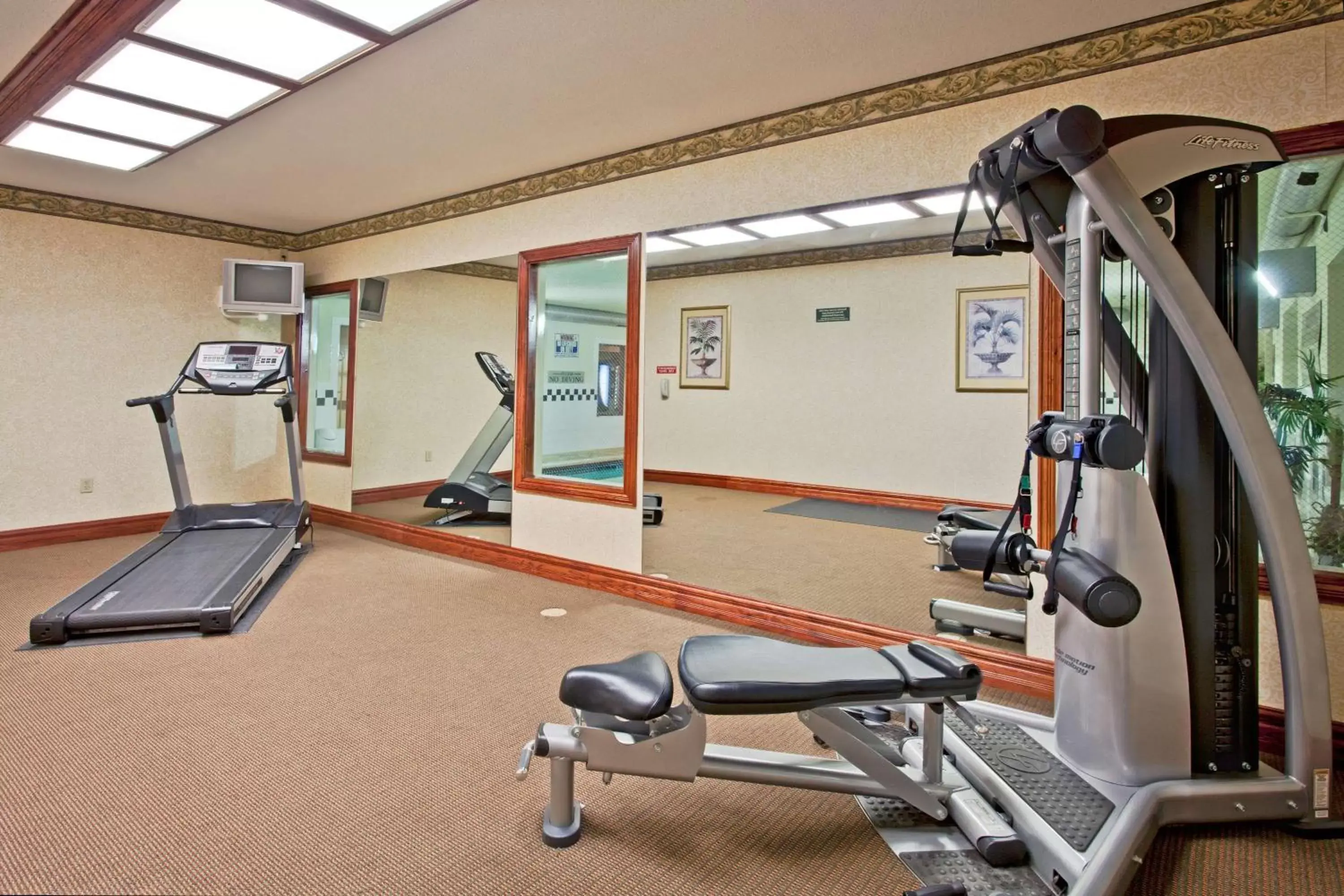 Activities, Fitness Center/Facilities in Country Inn & Suites by Radisson, Hot Springs, AR