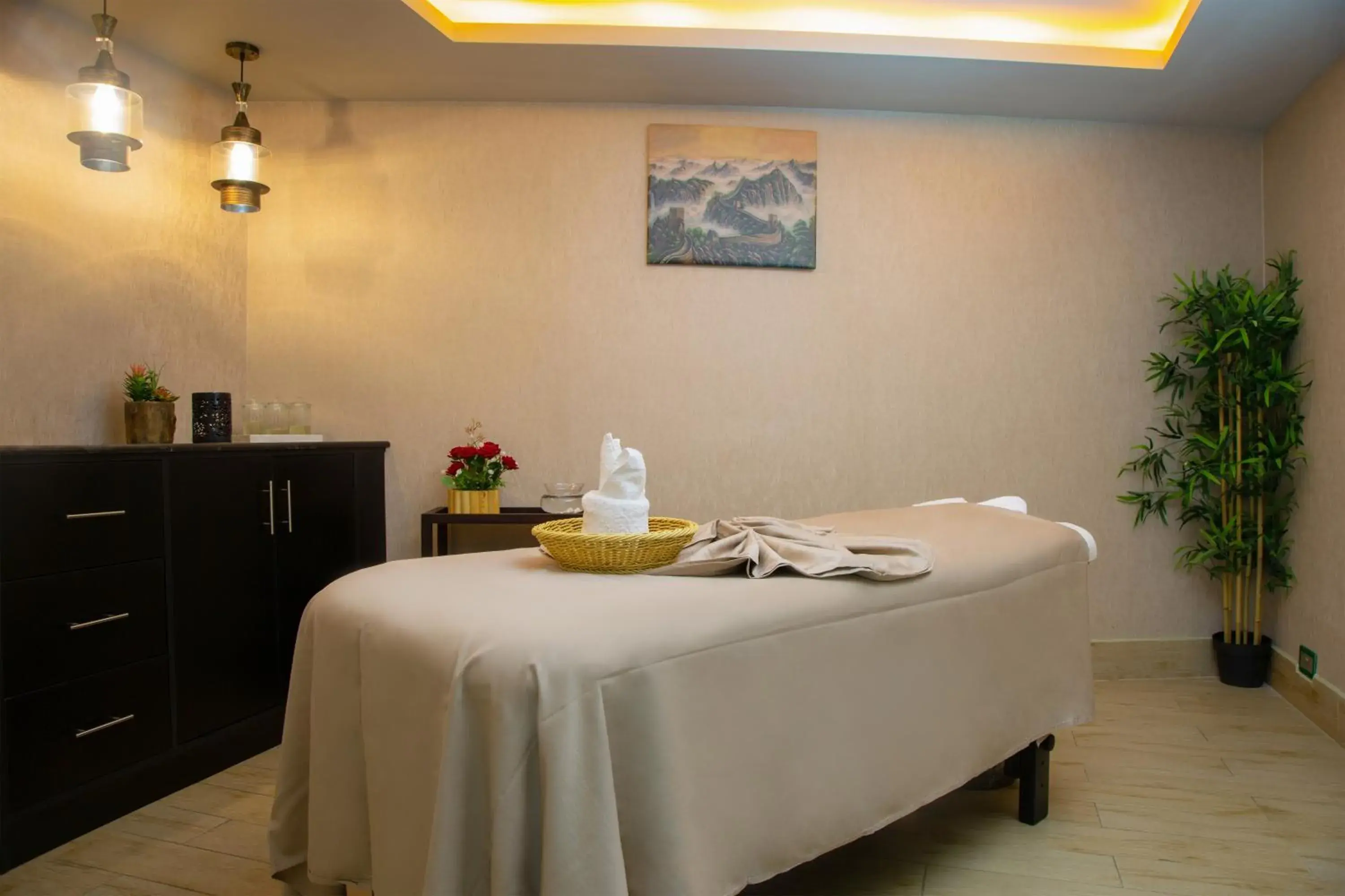 Massage, Spa/Wellness in Radisson Blu Hotel, Muscat