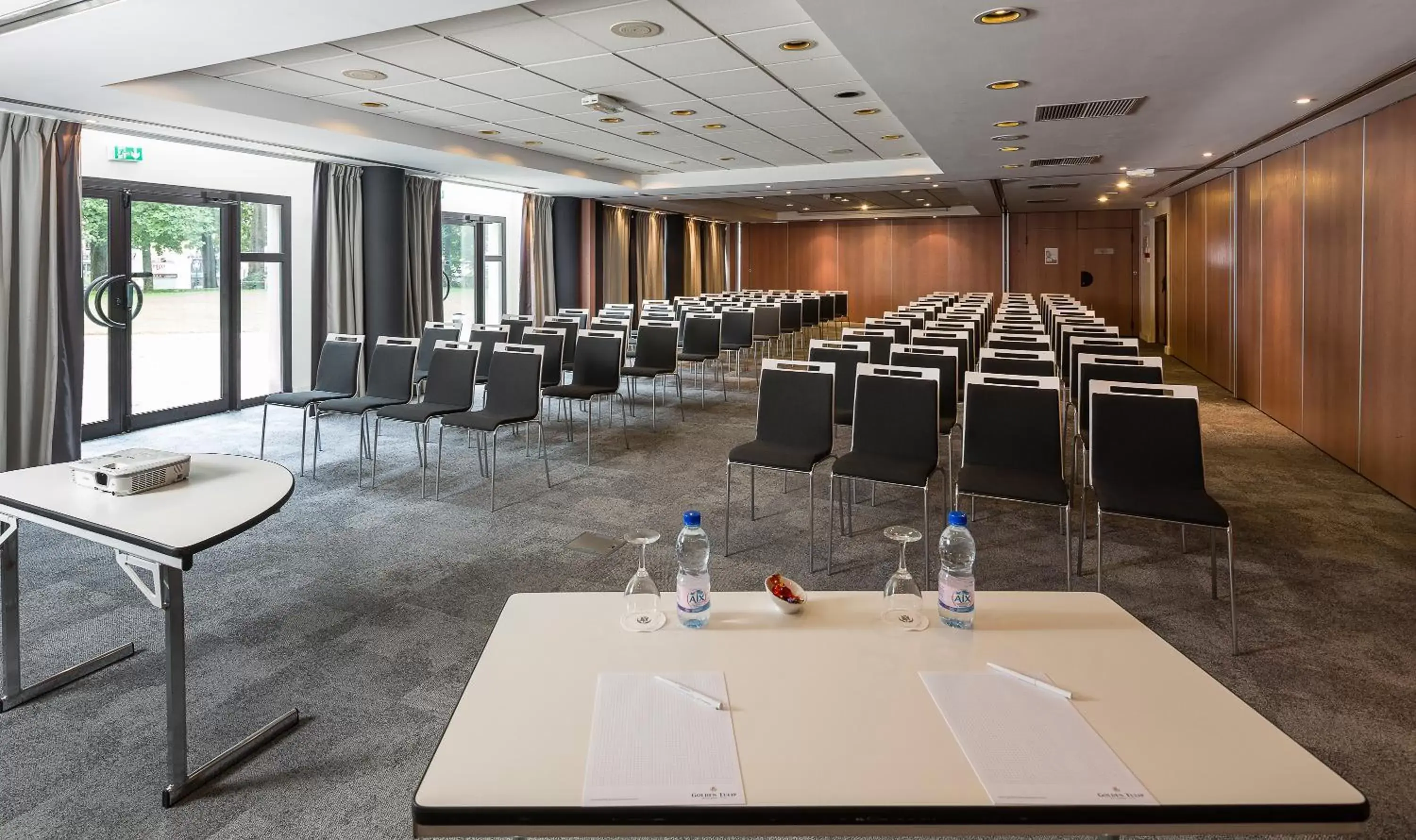 Meeting/conference room in Golden Tulip Aix les Bains - Hotel & Spa