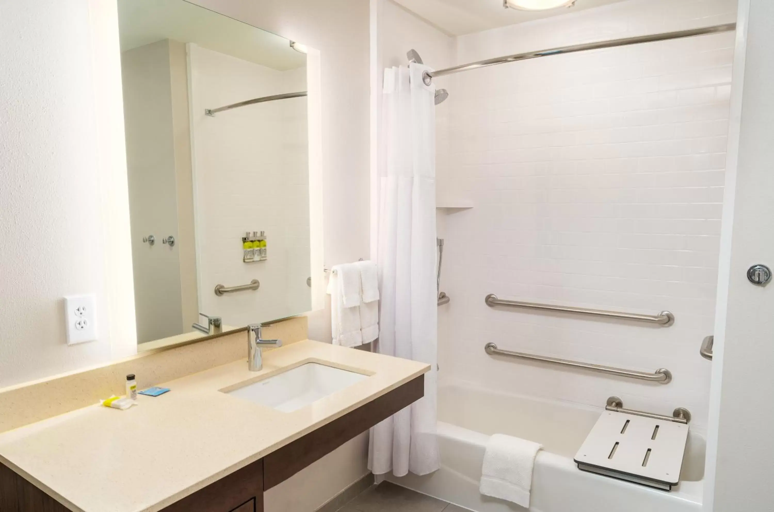 Photo of the whole room, Bathroom in Staybridge Suites - Nashville - Franklin, an IHG Hotel