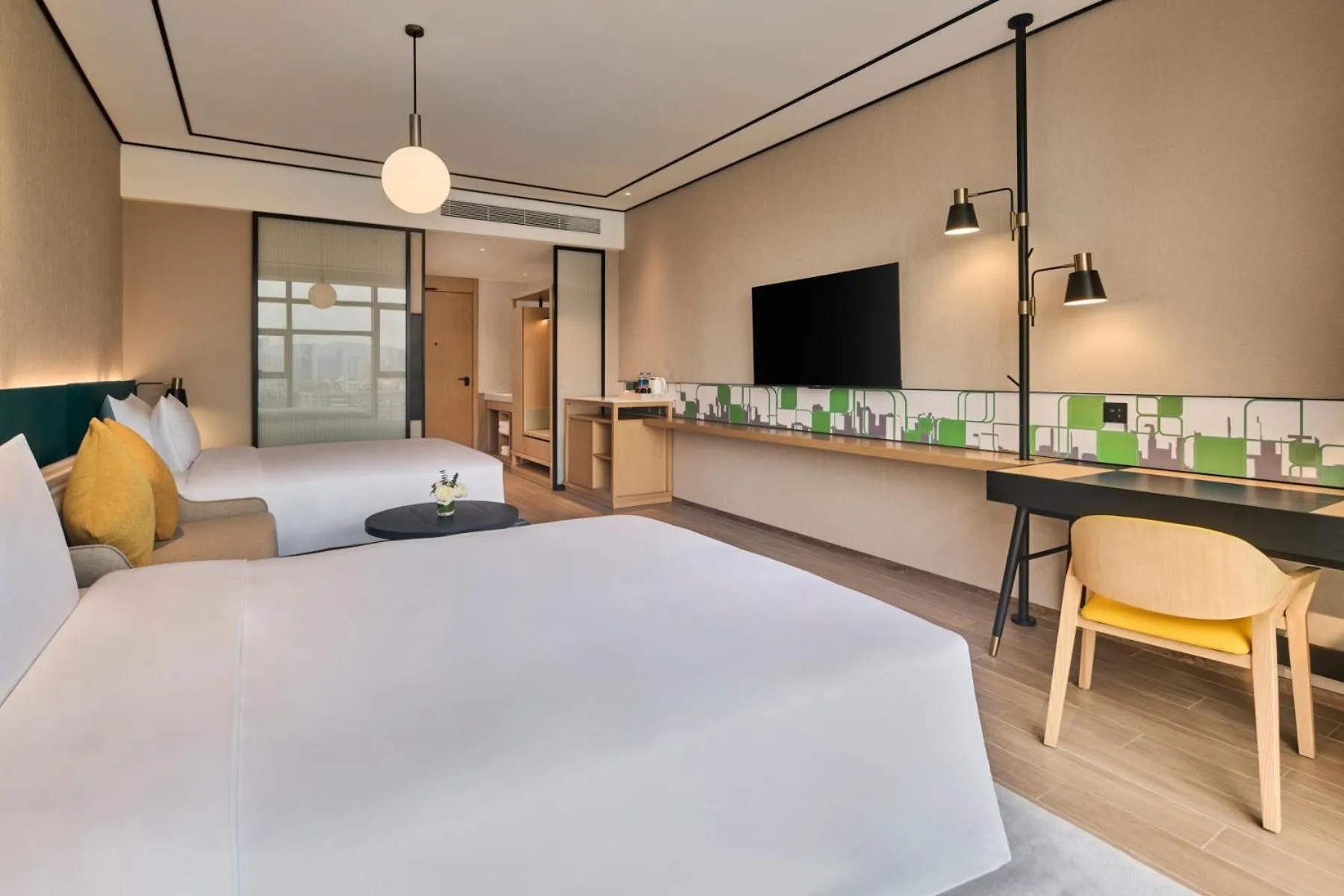 Photo of the whole room, Bed in Hilton Garden Inn Zhuhai Jinan University