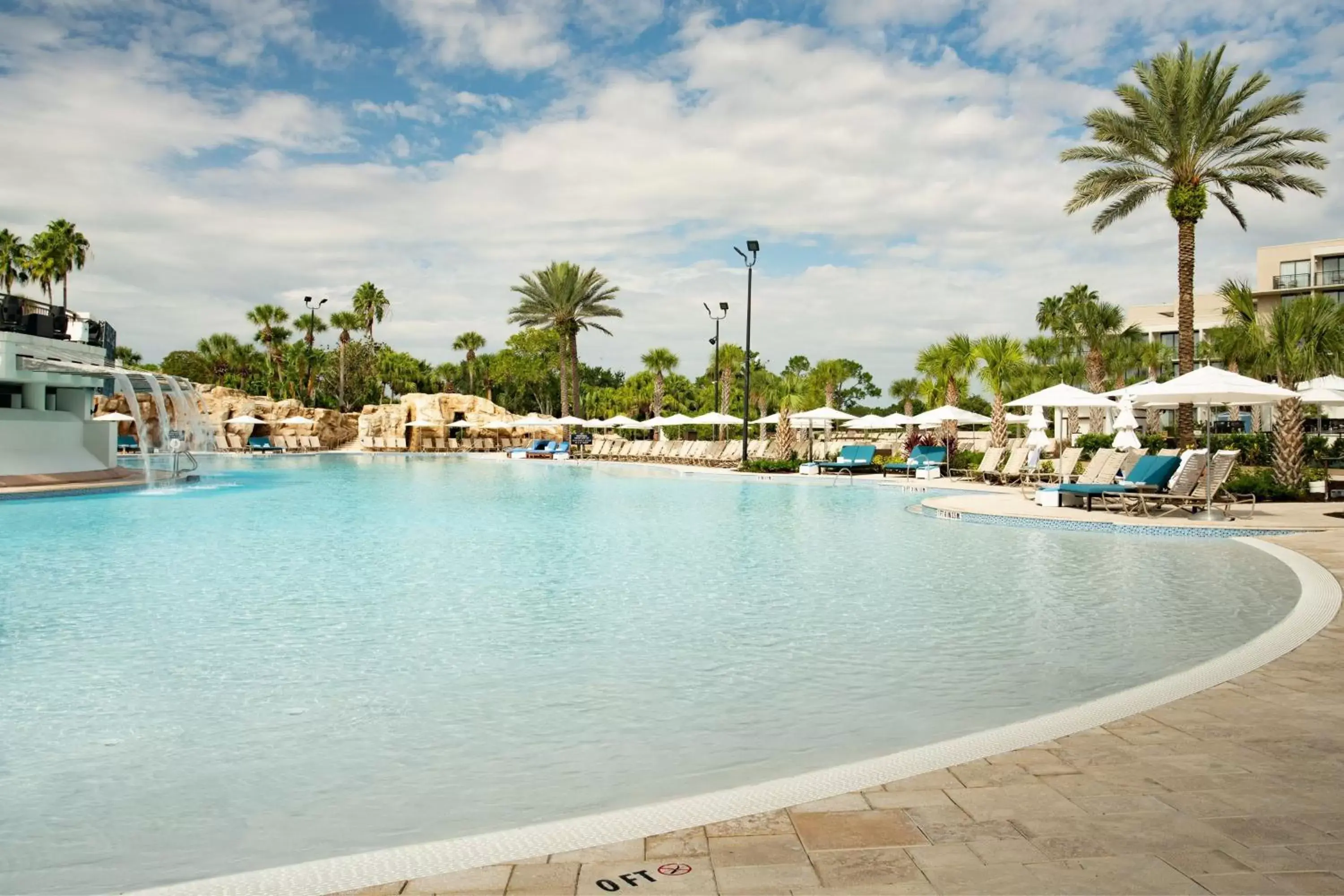 Swimming Pool in Orlando World Center Marriott