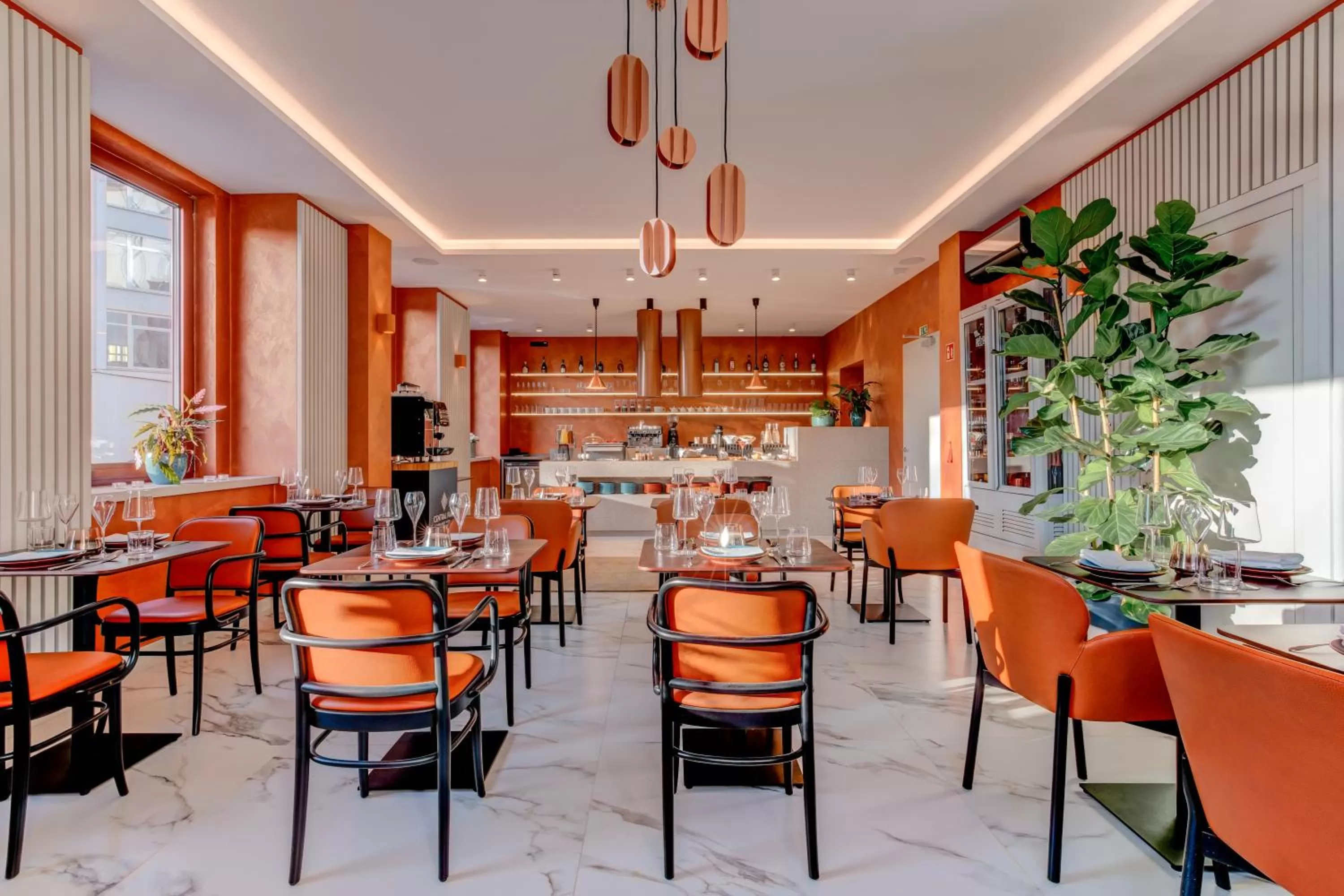 Restaurant/places to eat in Hotel Central Park