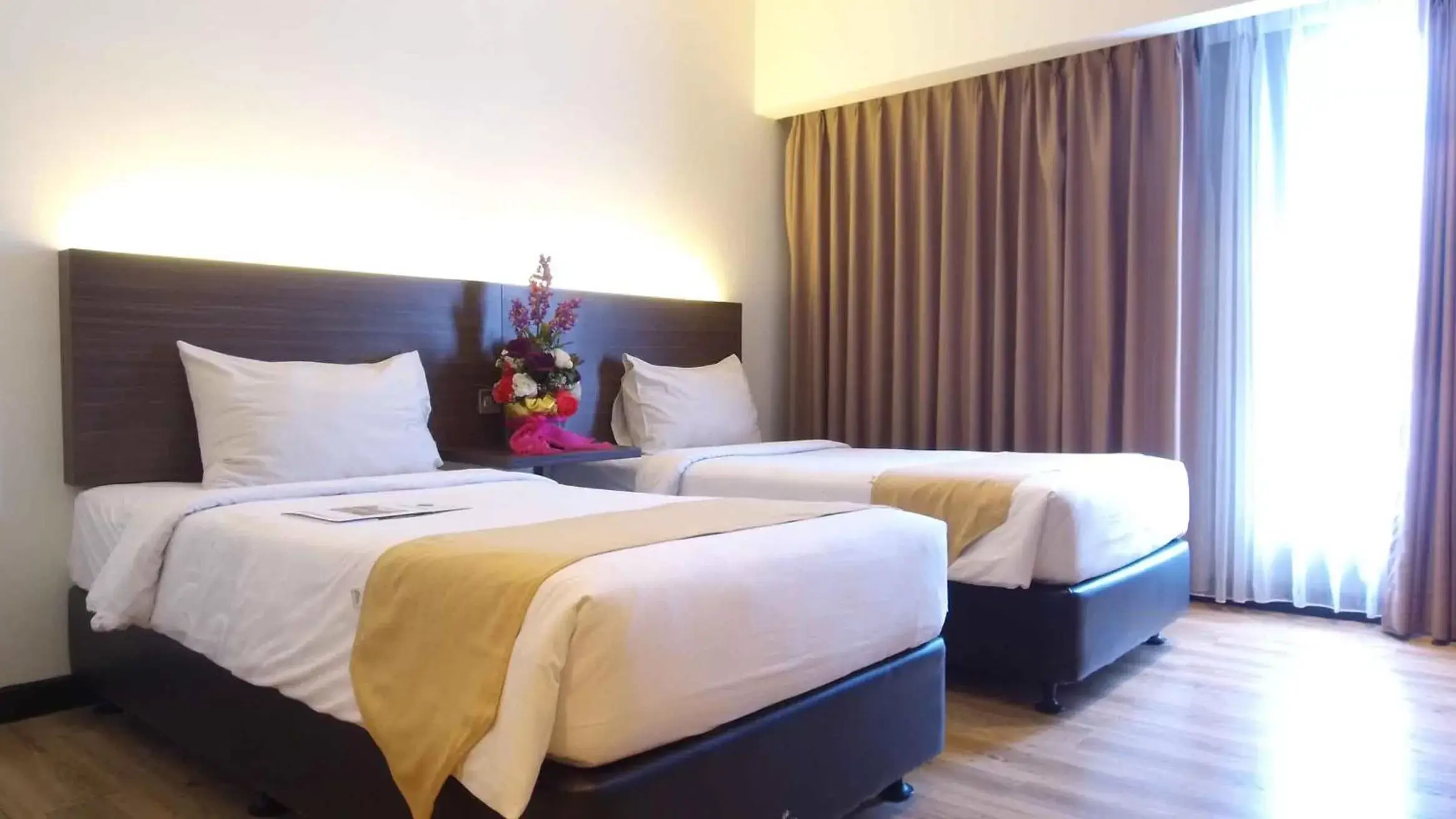 Photo of the whole room, Bed in Yunna Hotel Lampung