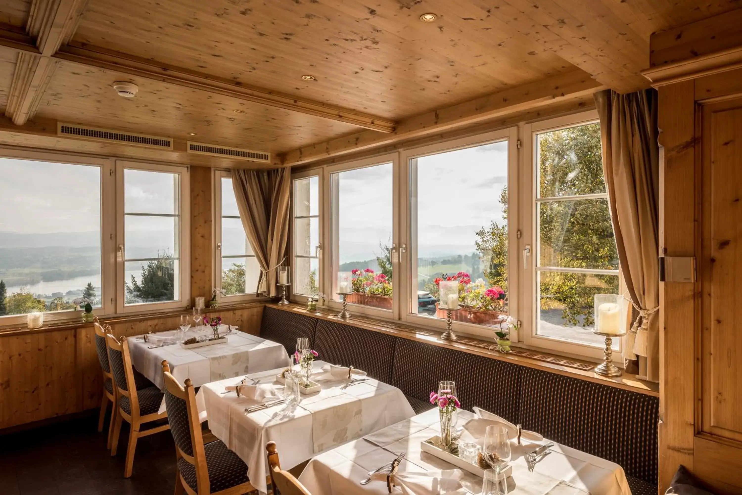 Restaurant/Places to Eat in Hotel Wassberg