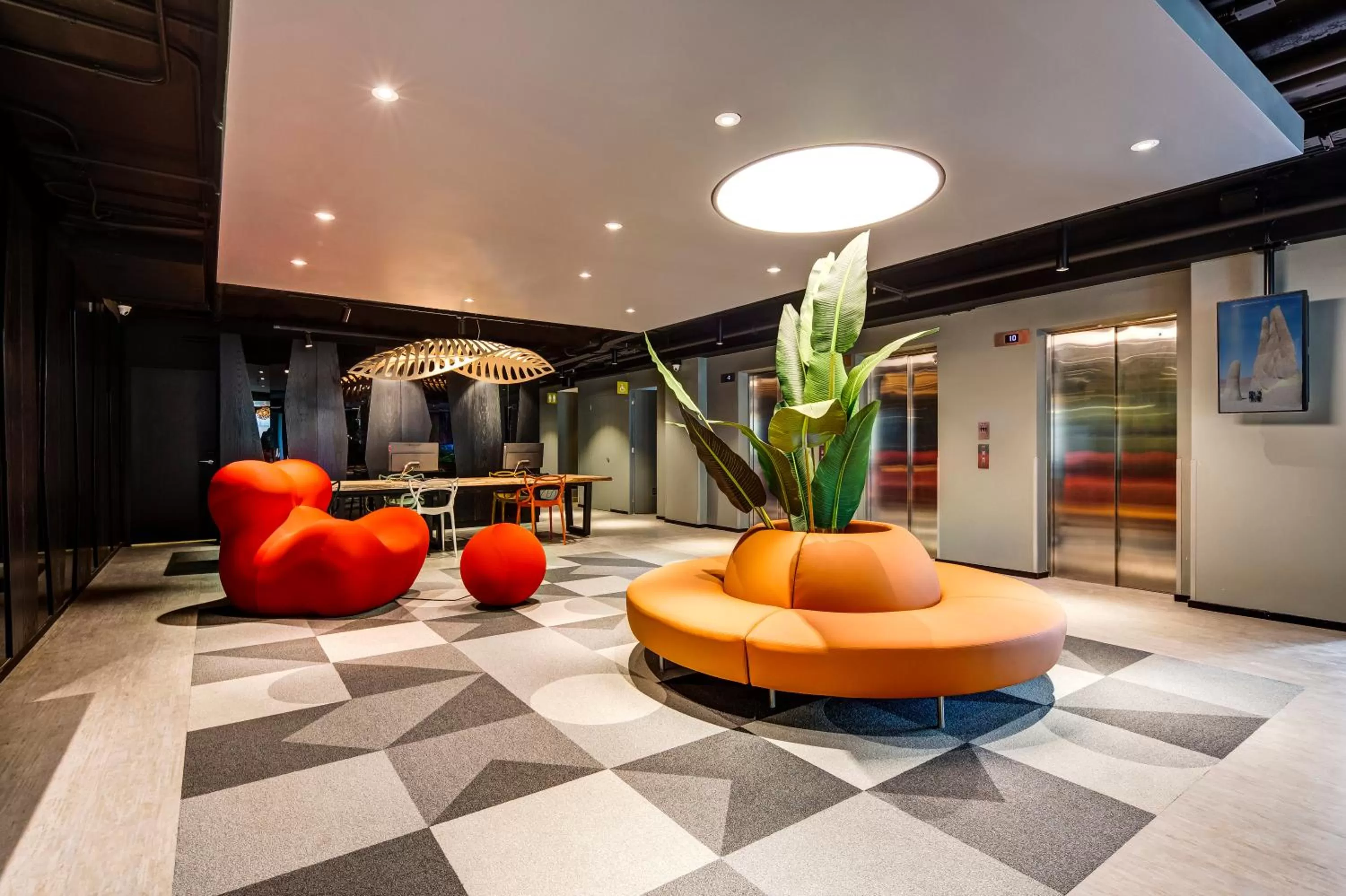 Lounge or bar in Hotel Nodo - El hotel que respira