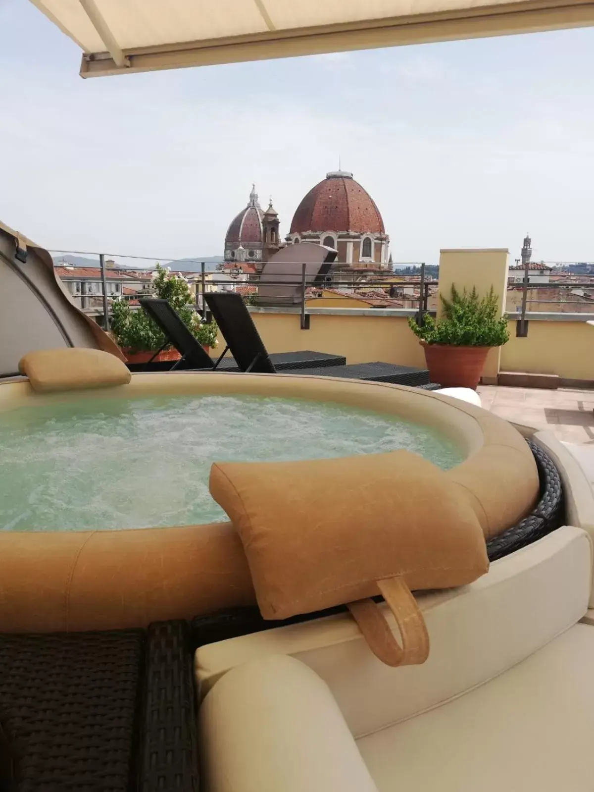 Hot Tub in Hotel Machiavelli Palace