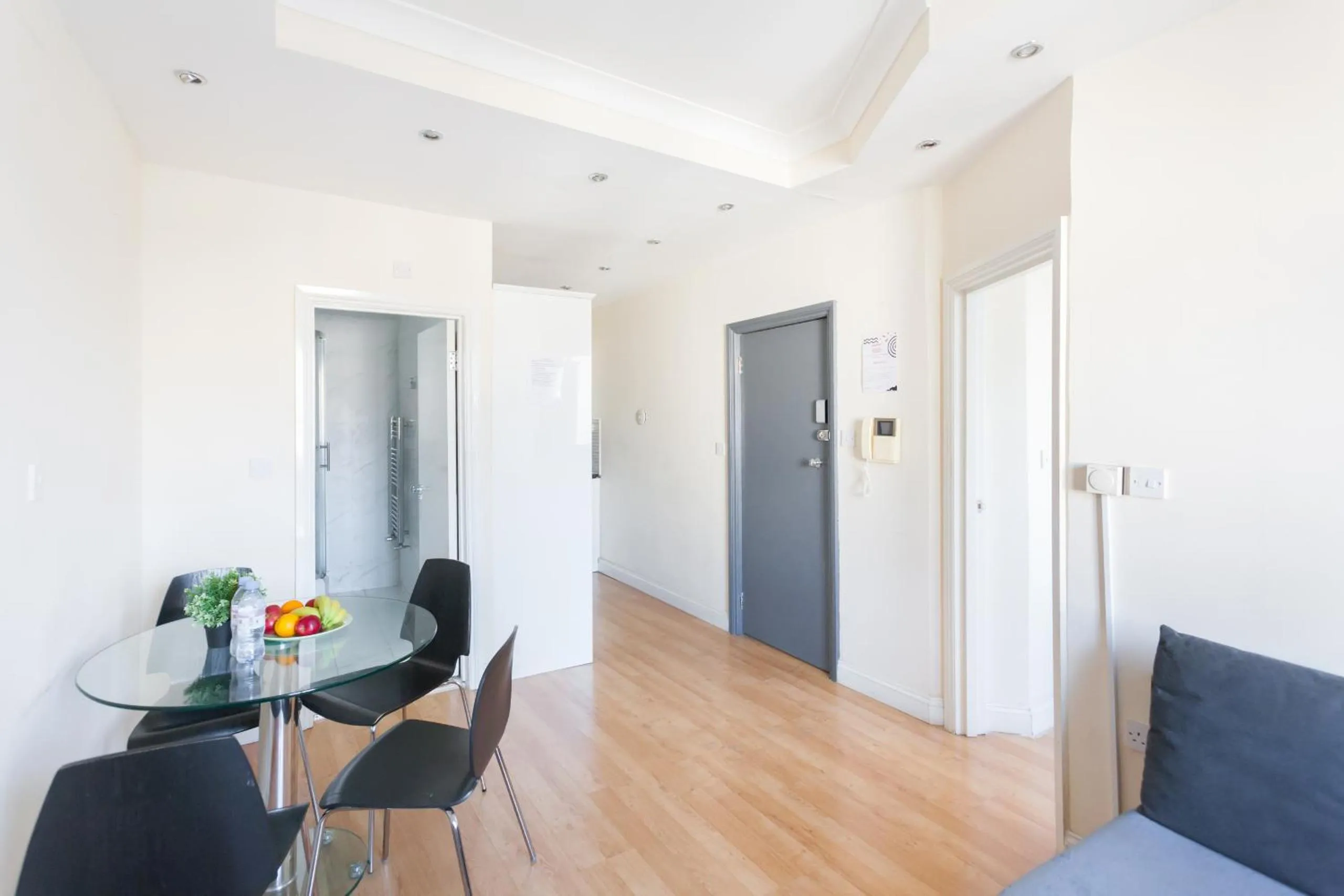 Living room, Dining Area in Kings Cross Apartment