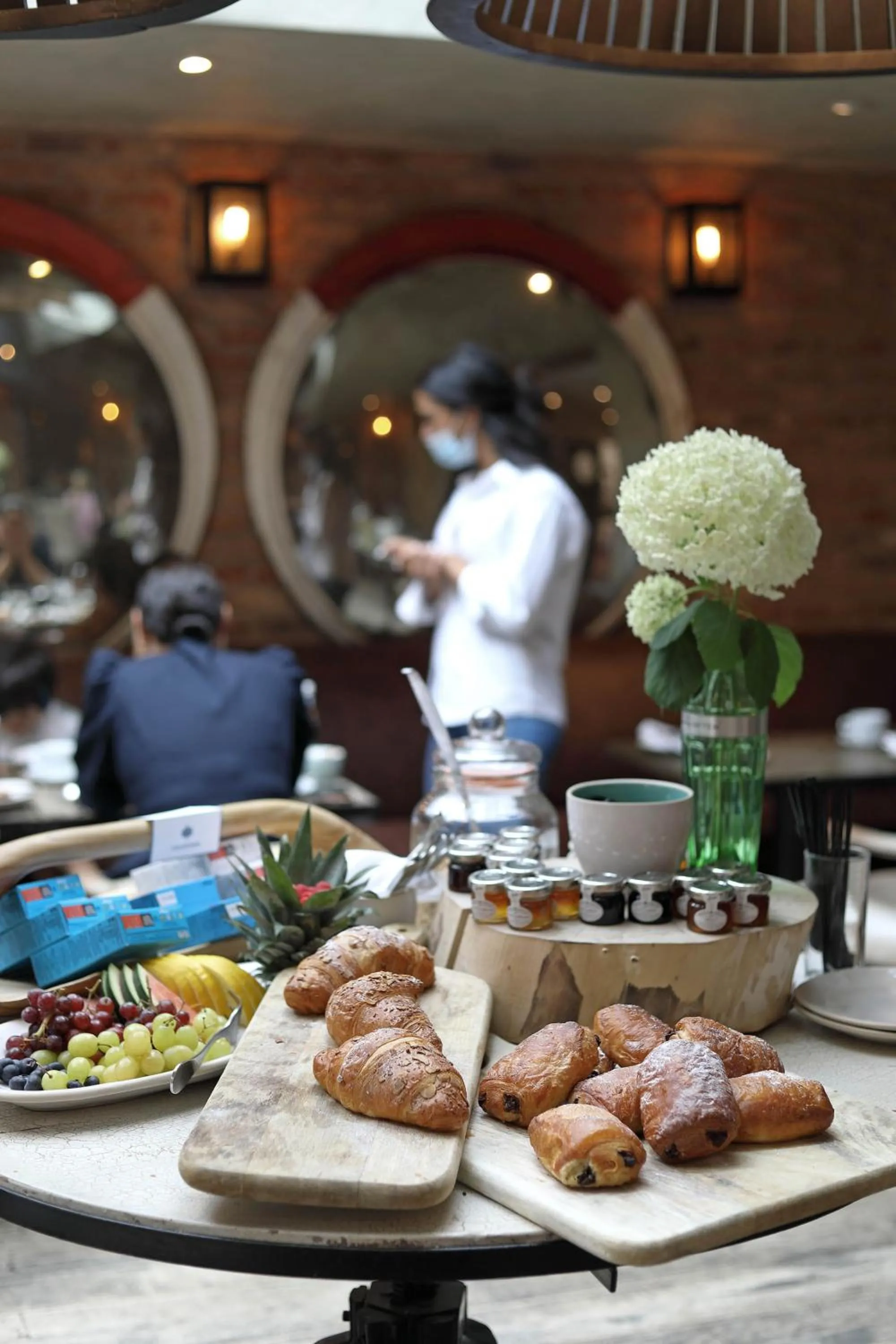 Buffet breakfast in No38 The Park