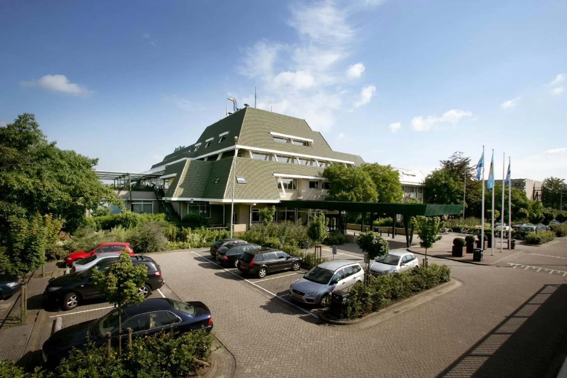 Facade/entrance, Property Building in Van der Valk Hotel Vianen - Utrecht