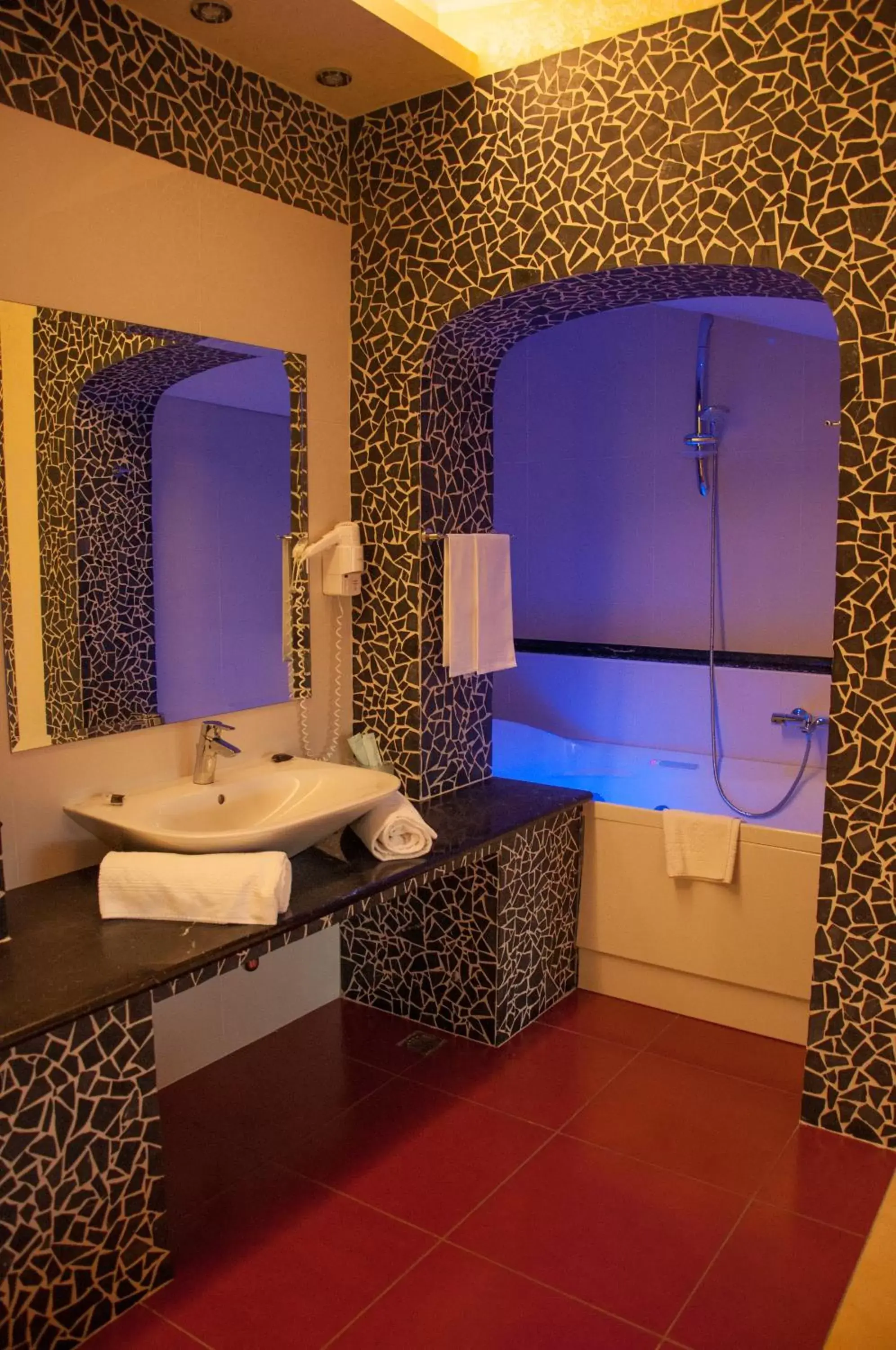 Bathroom in Grand Hotel Paradiso