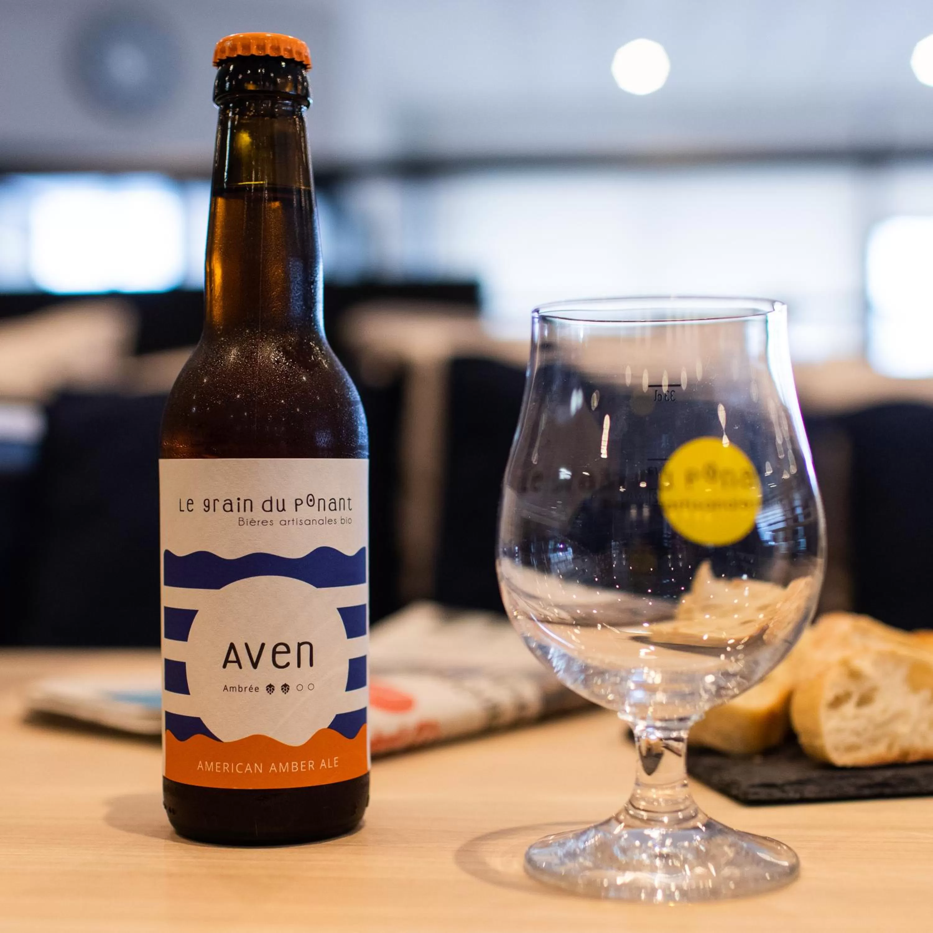 Lounge or bar in Mercure Lorient Centre