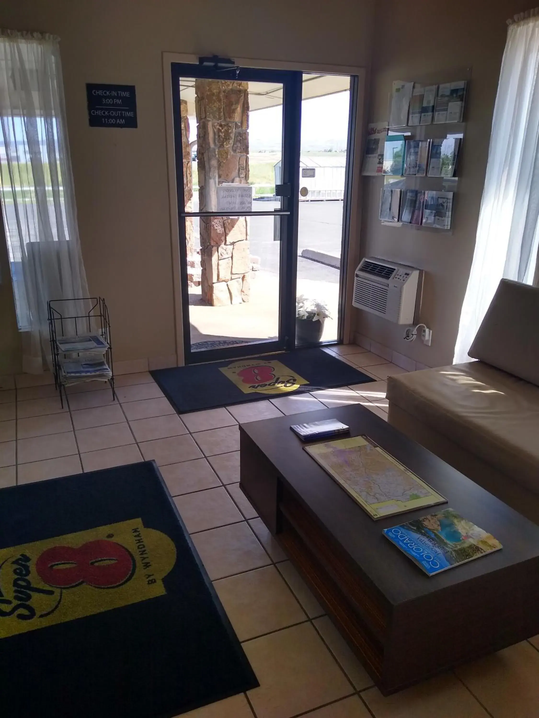 Facade/entrance in Super 8 by Wyndham Craig Facade/entrance in Super 8 by Wyndham Craig