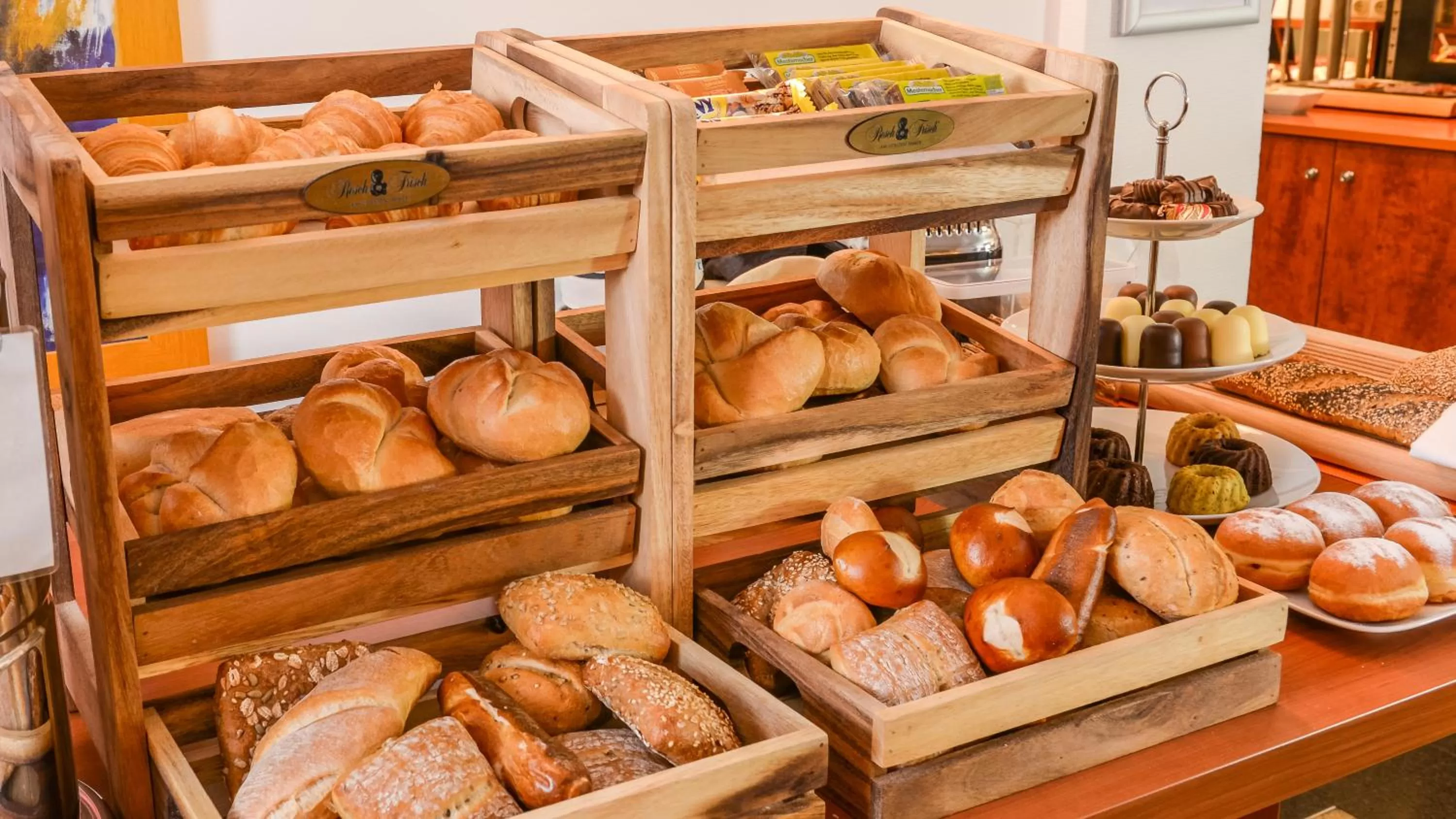 Buffet breakfast in Hotel National Düsseldorf (Superior)