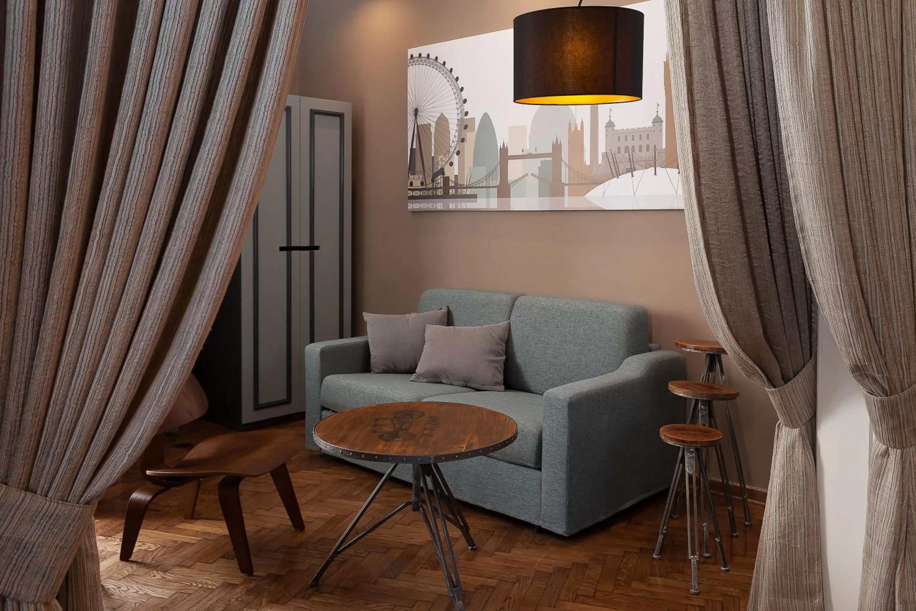 Seating area in Hotel London B&B