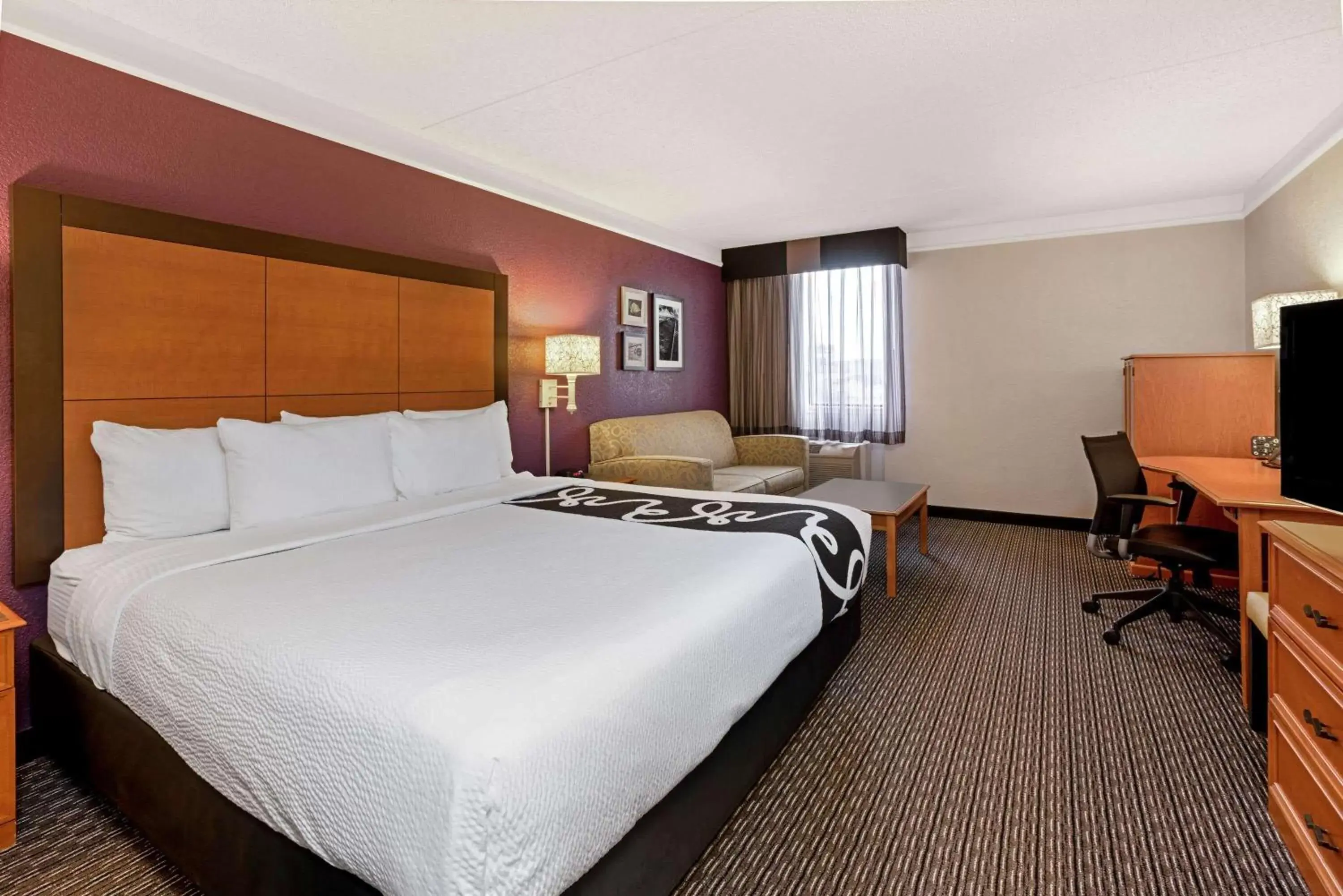 Bed in La Quinta by Wyndham Tacoma - Seattle