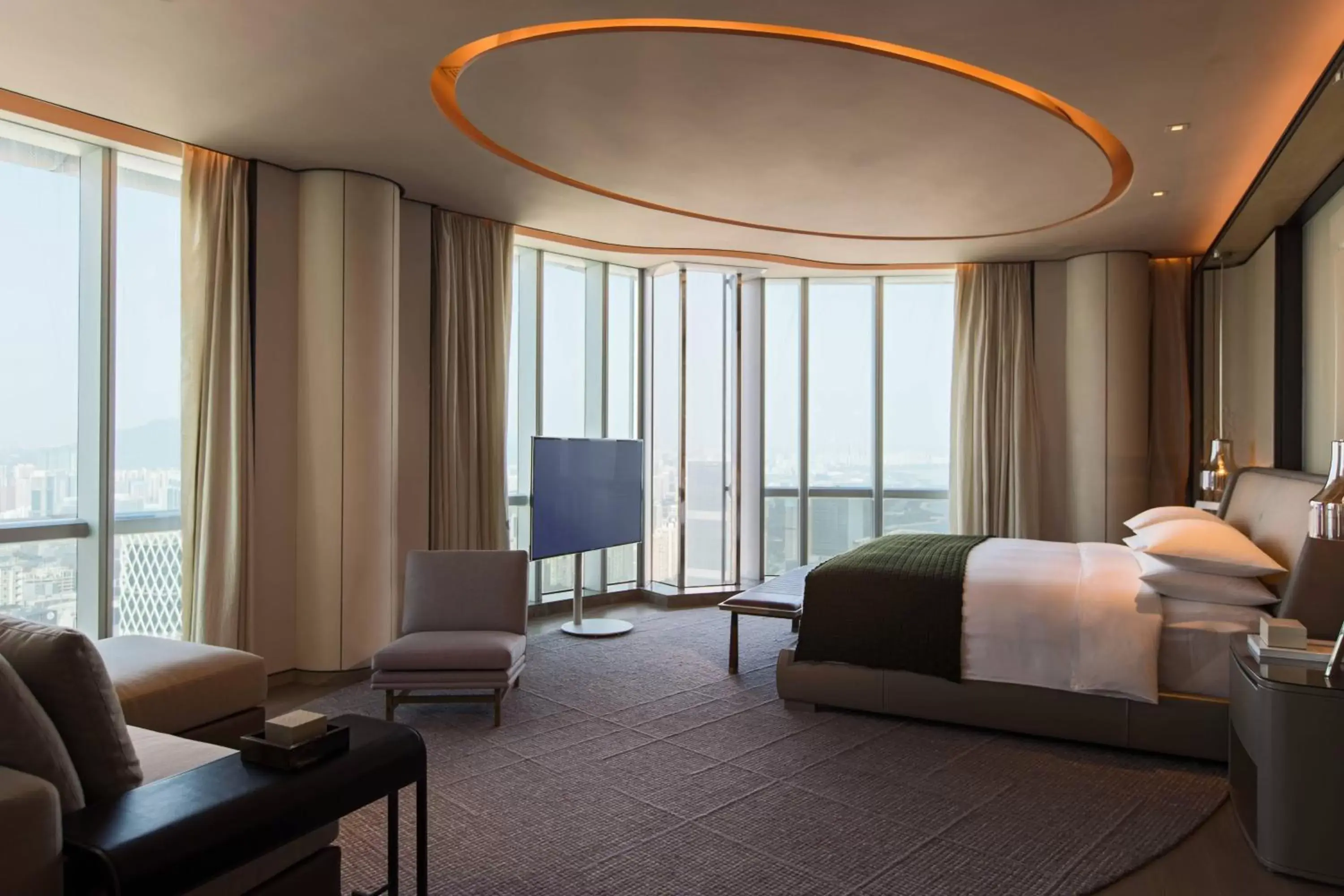 Bedroom in Shenzhen Marriott Hotel Nanshan