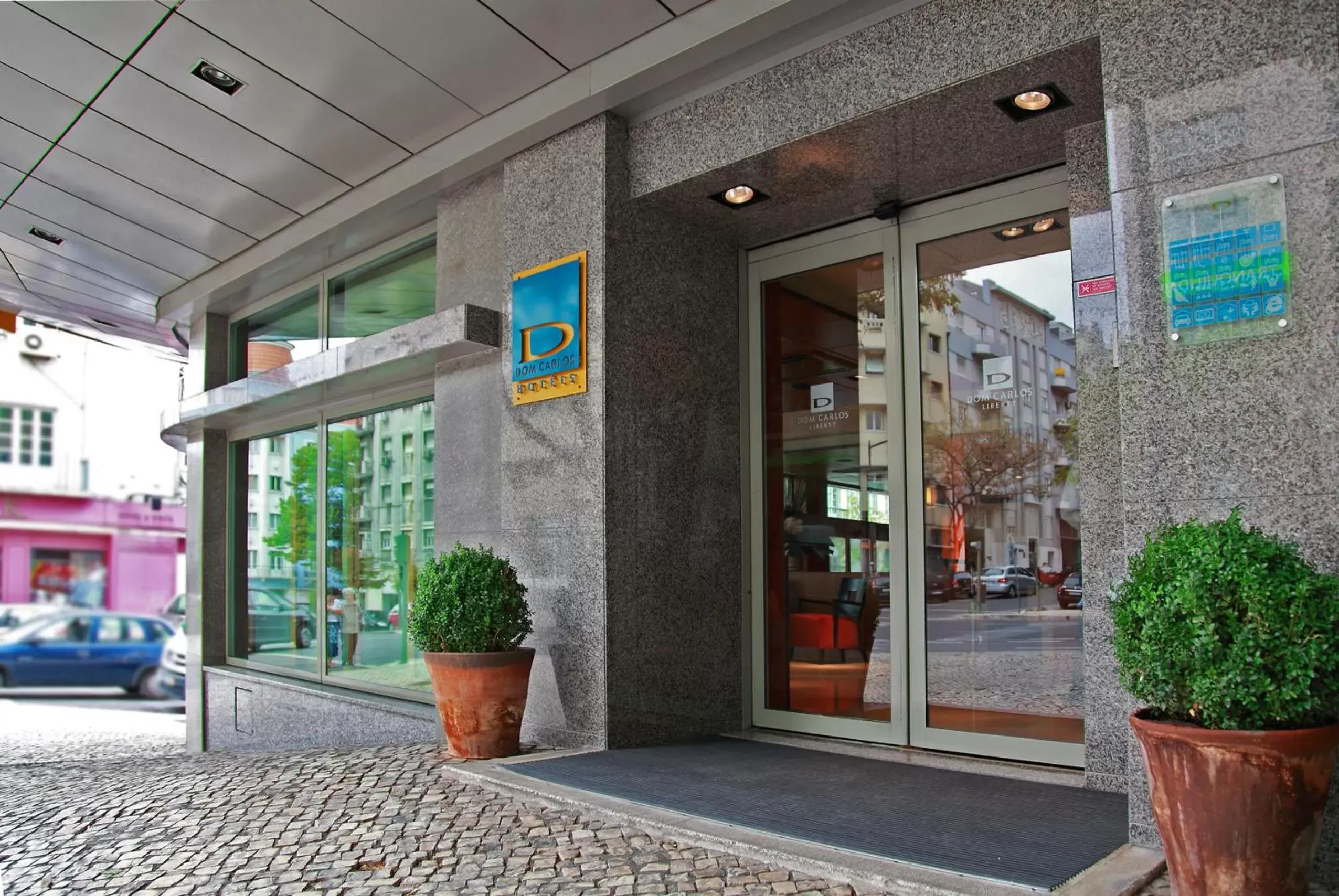 Facade/entrance in Hotel Dom Carlos Liberty