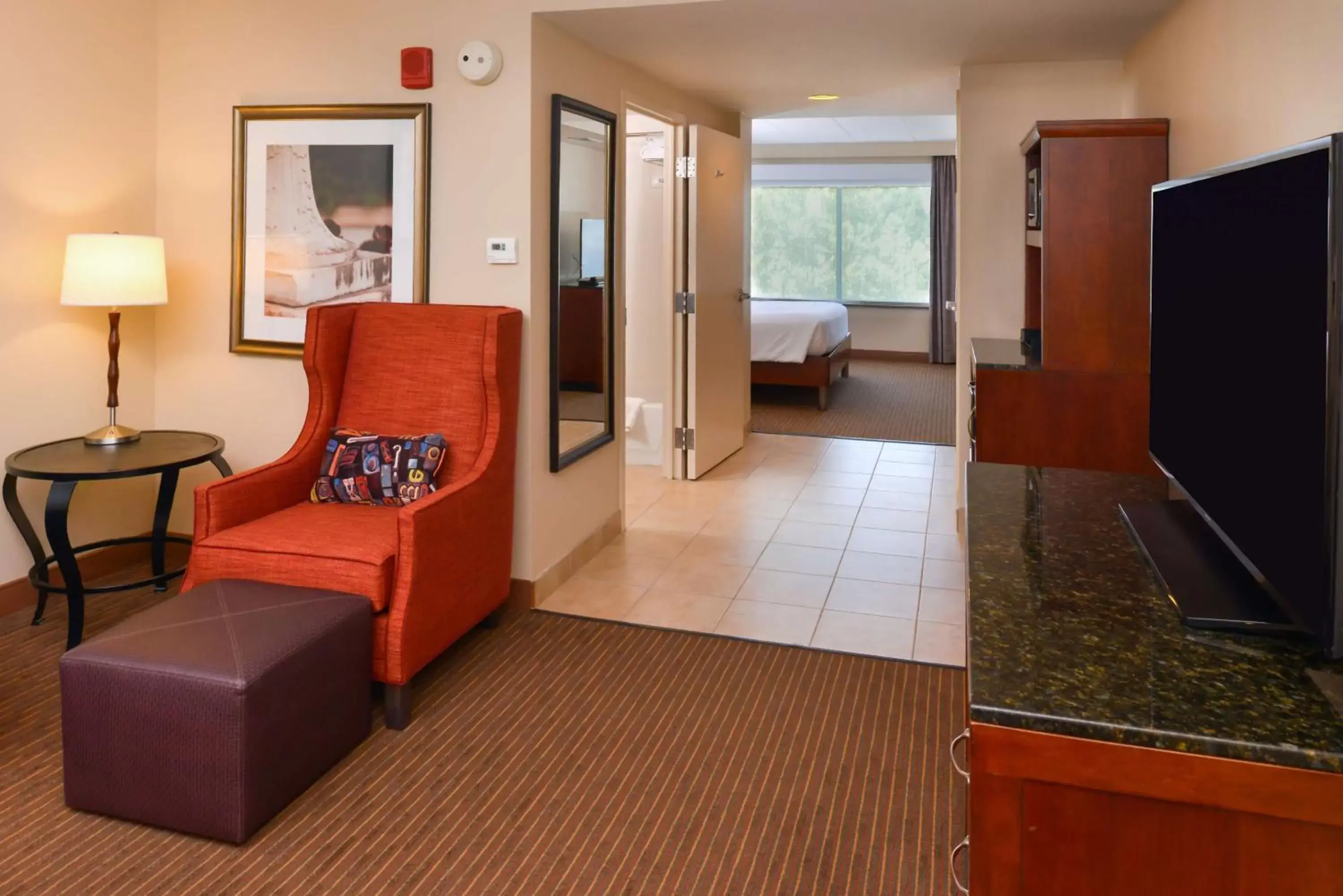 Bedroom, Seating Area in Hilton Garden Inn White Marsh