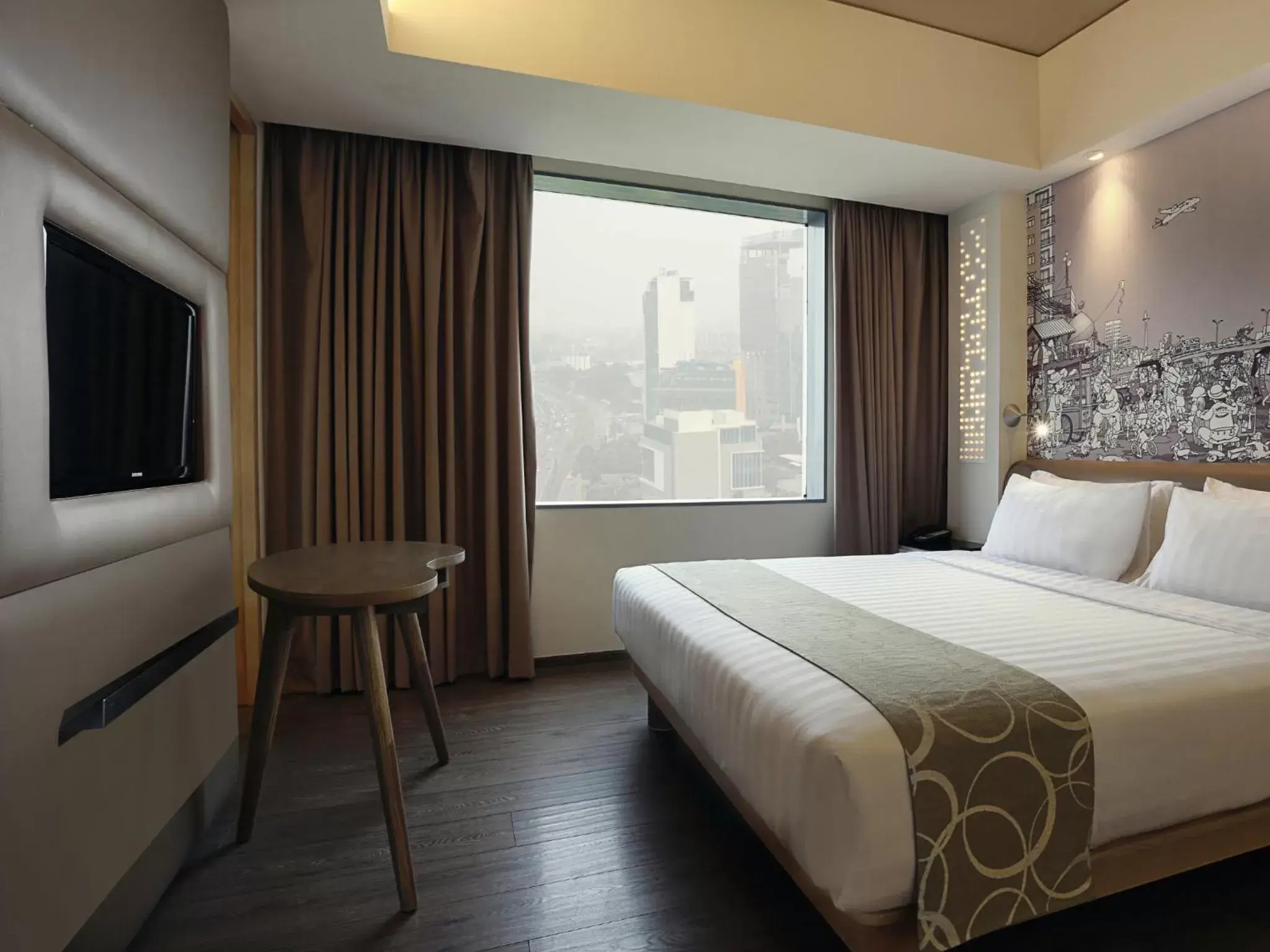 Standard King Room in Mercure Jakarta Simatupang